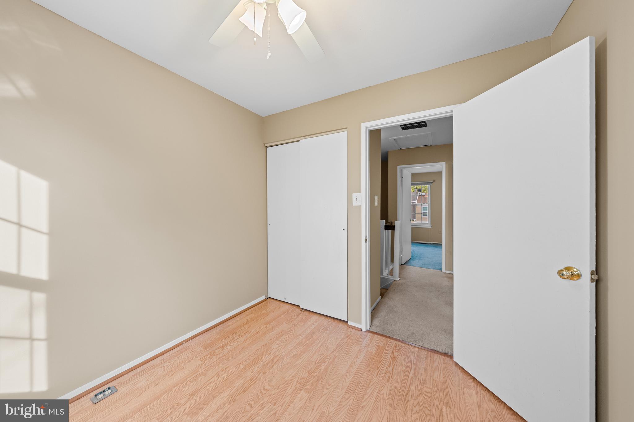 GUNNERS LAKE VILLAGE - Residential