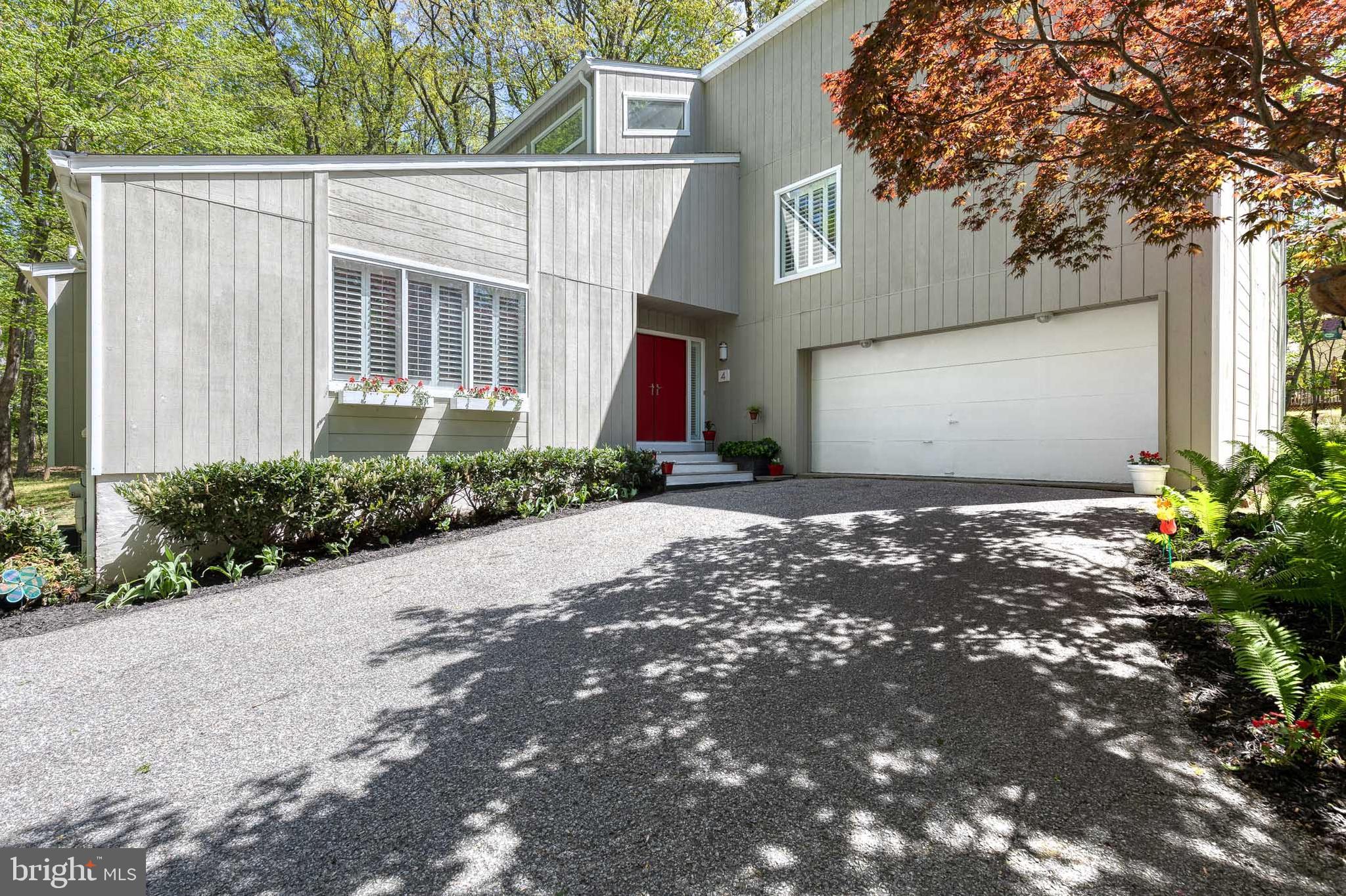 VALLEY HILLS - Residential