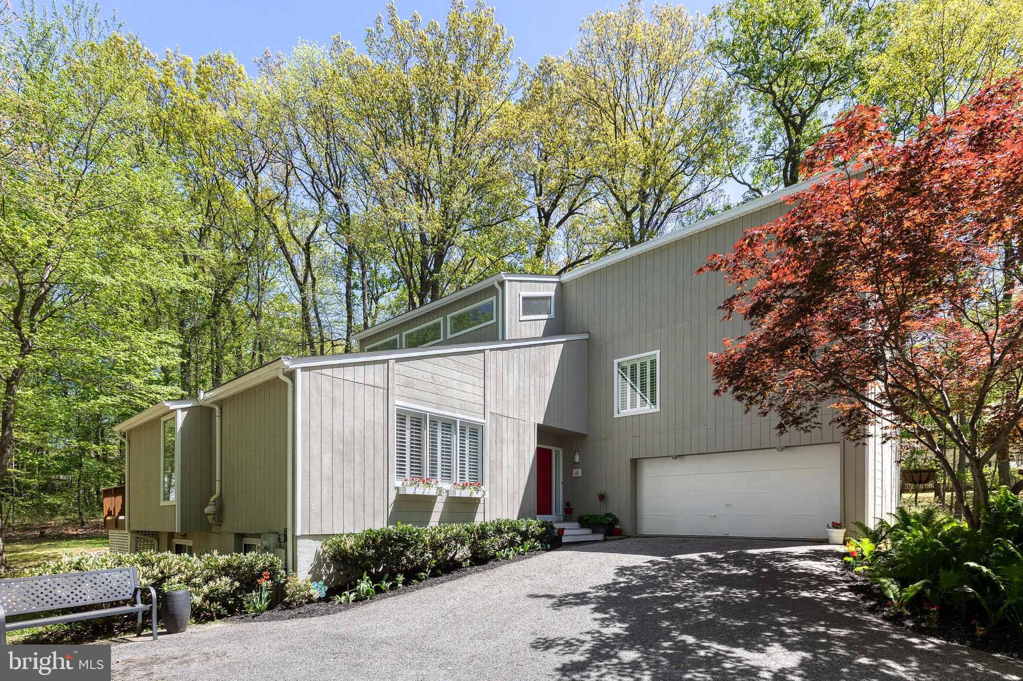 VALLEY HILLS - Residential