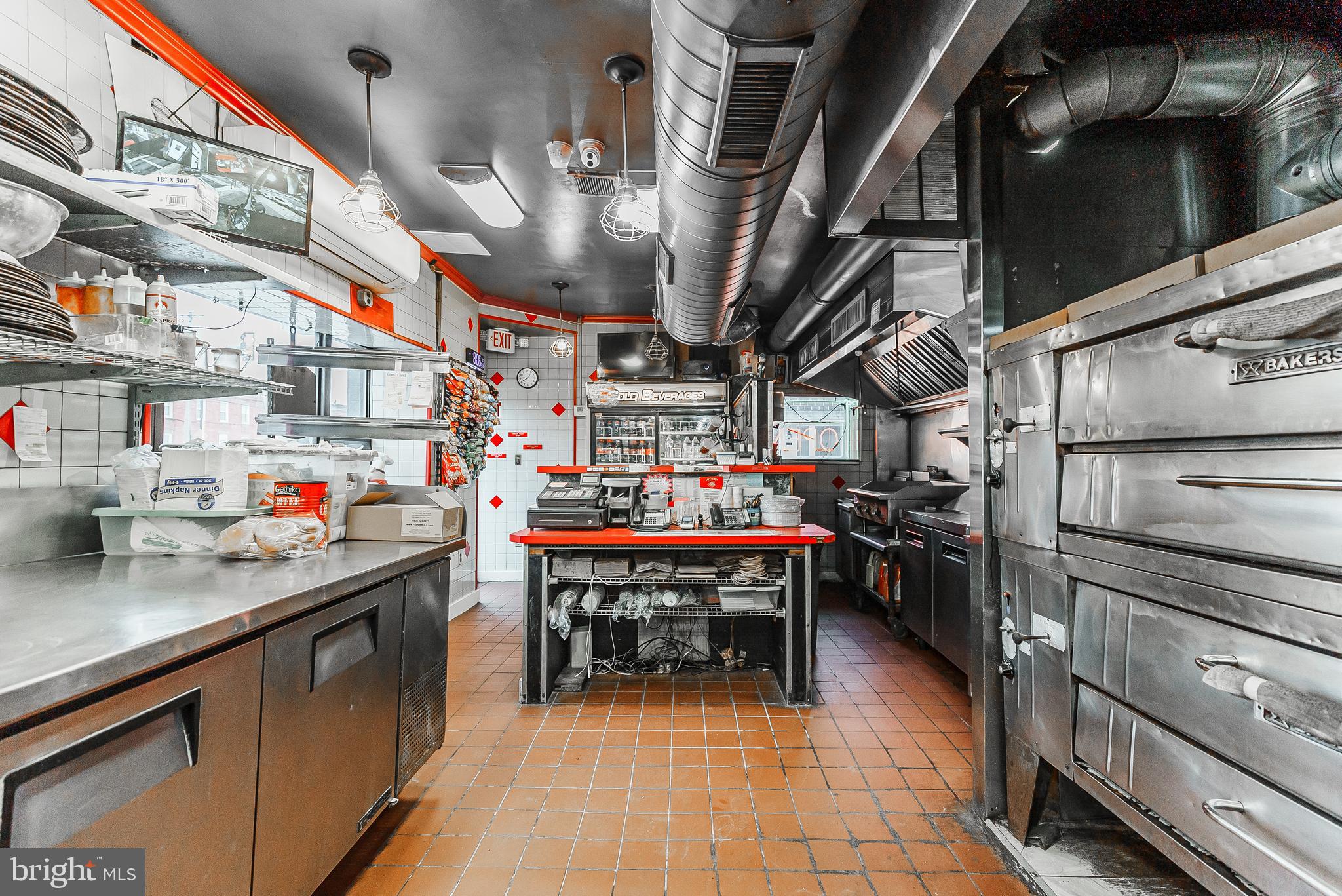 MARCONI PARK WEST - Commercial Sale