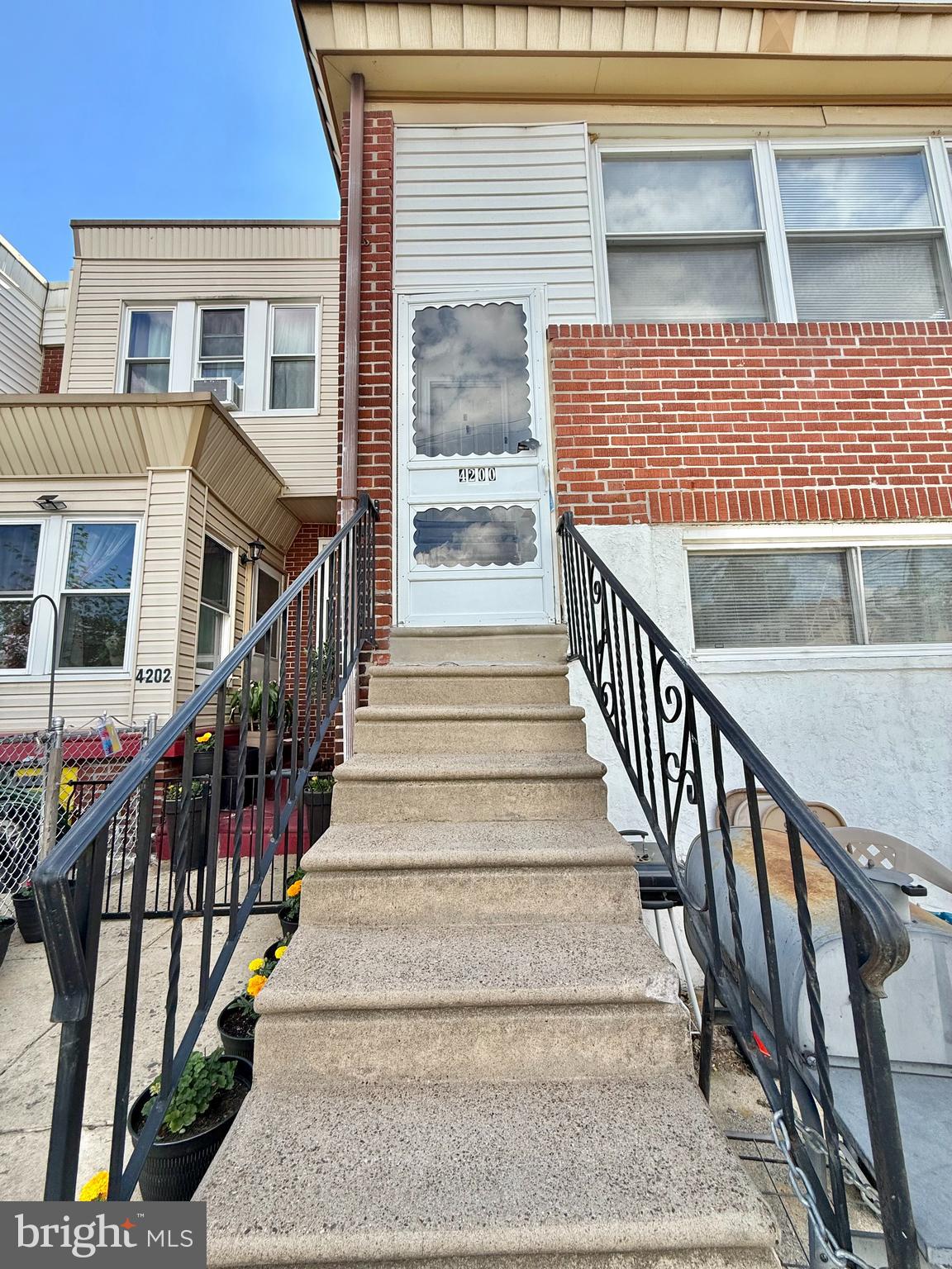 HOLMESBURG - Residential Income