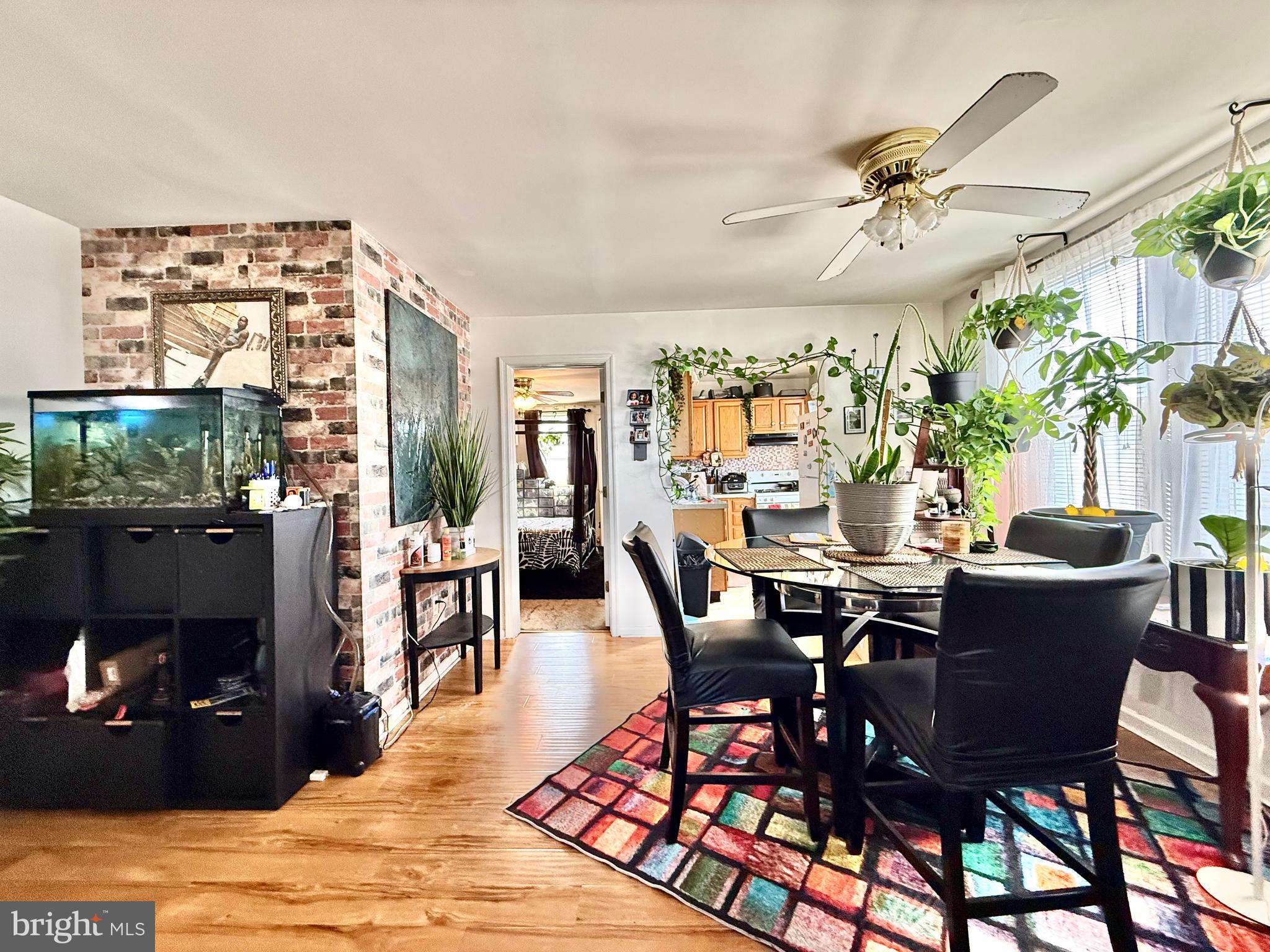 HOLMESBURG - Residential Income