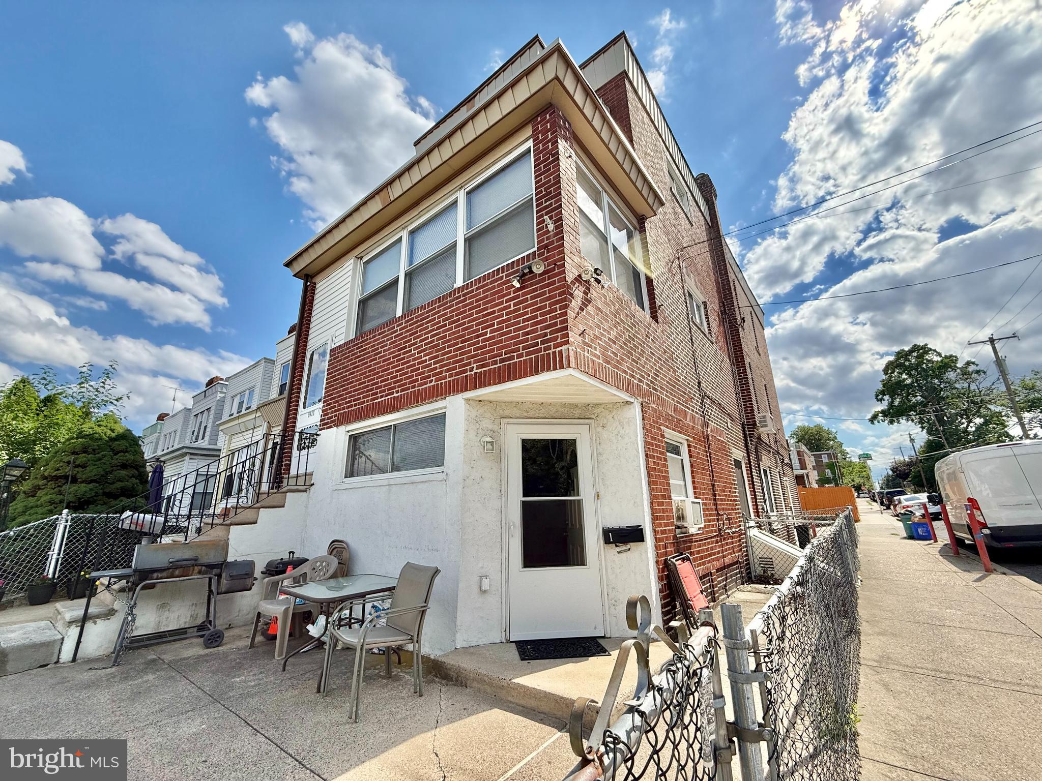 HOLMESBURG - Residential Income