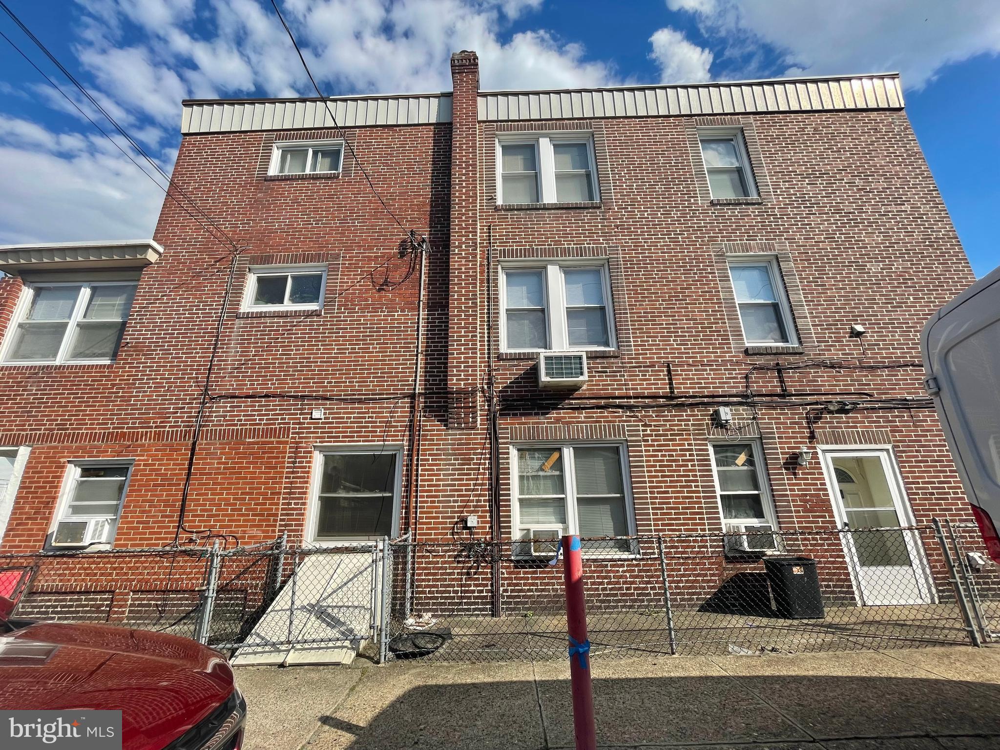 HOLMESBURG - Residential Income