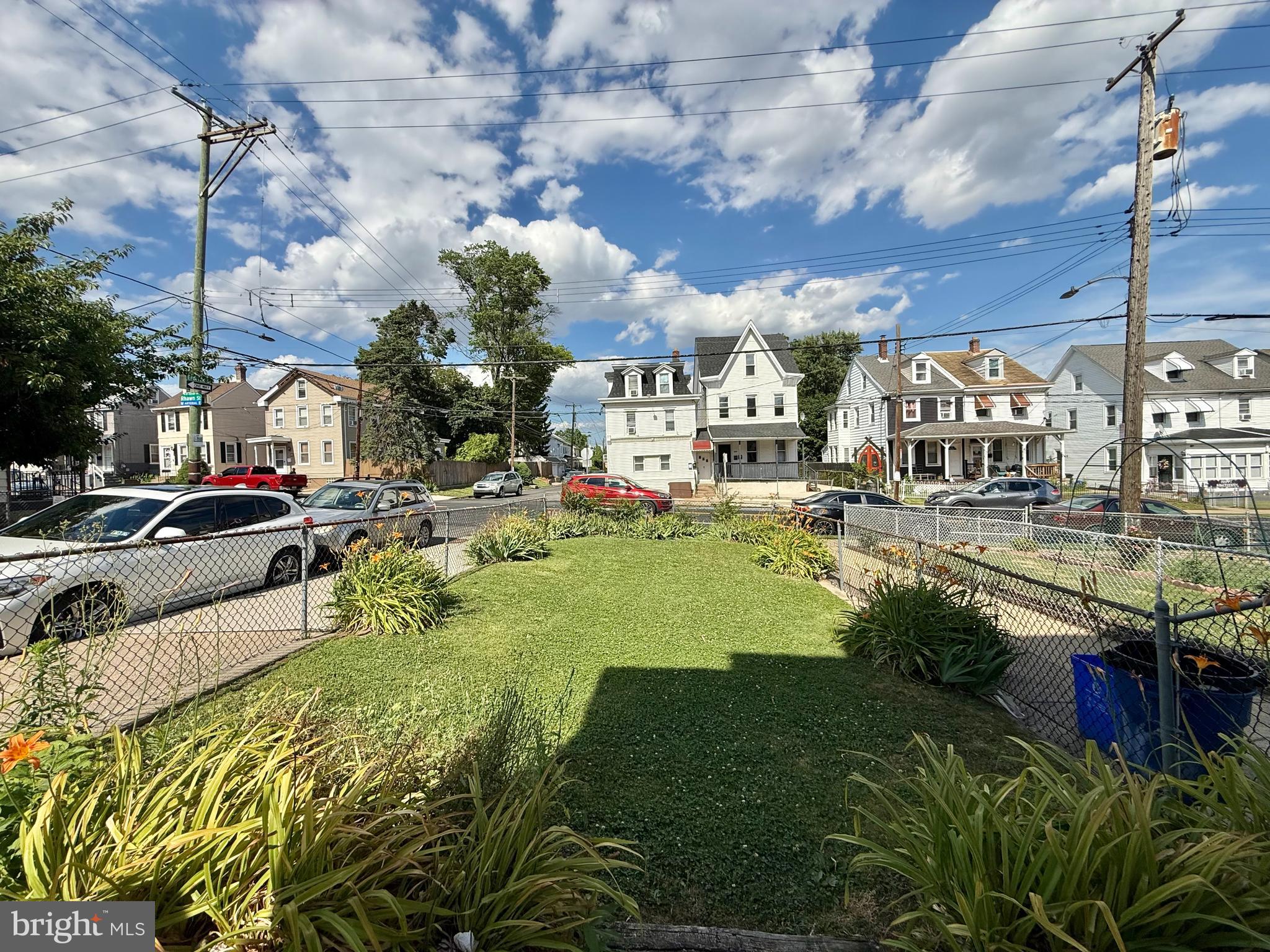 HOLMESBURG - Residential Income