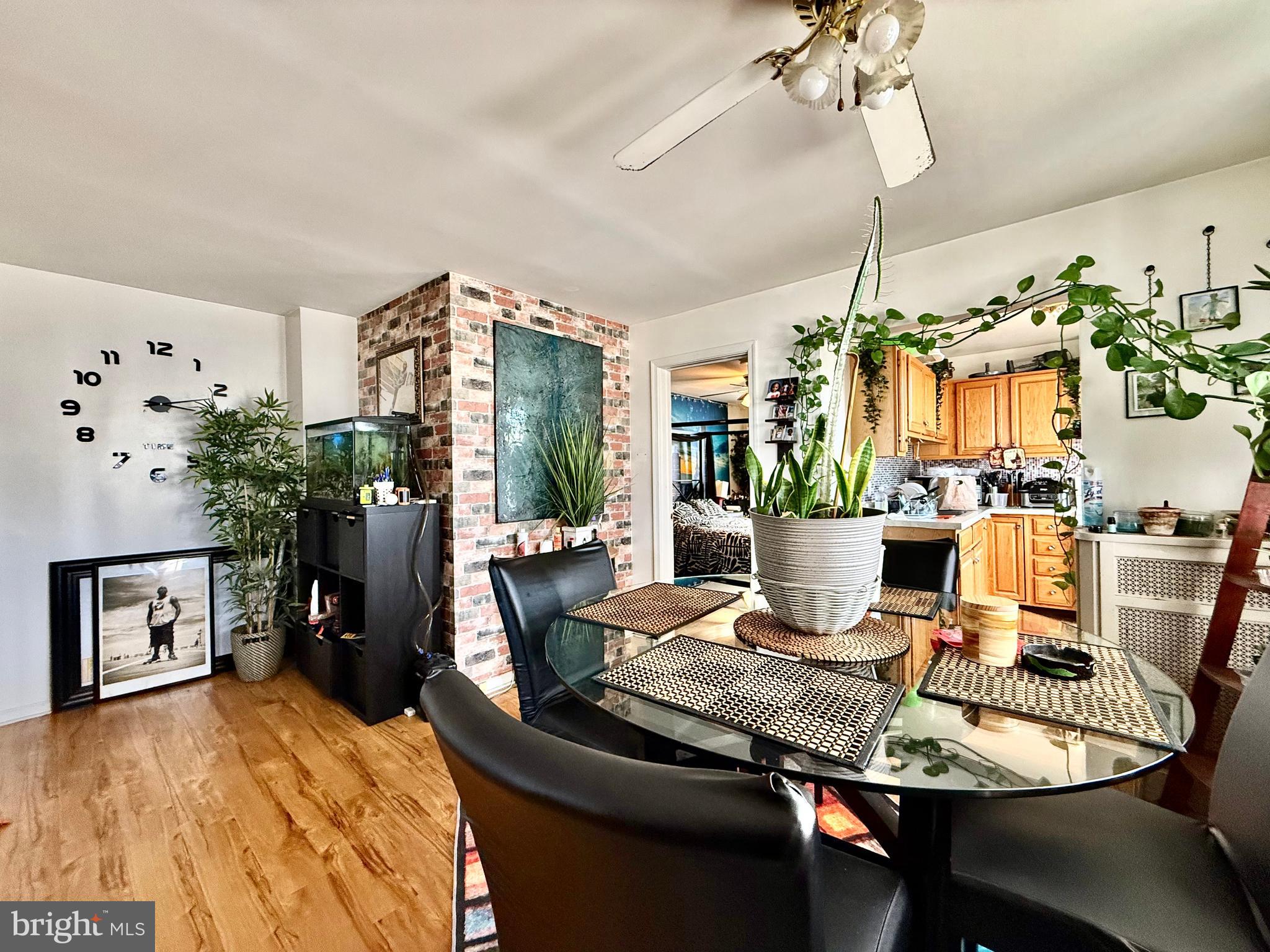HOLMESBURG - Residential Income