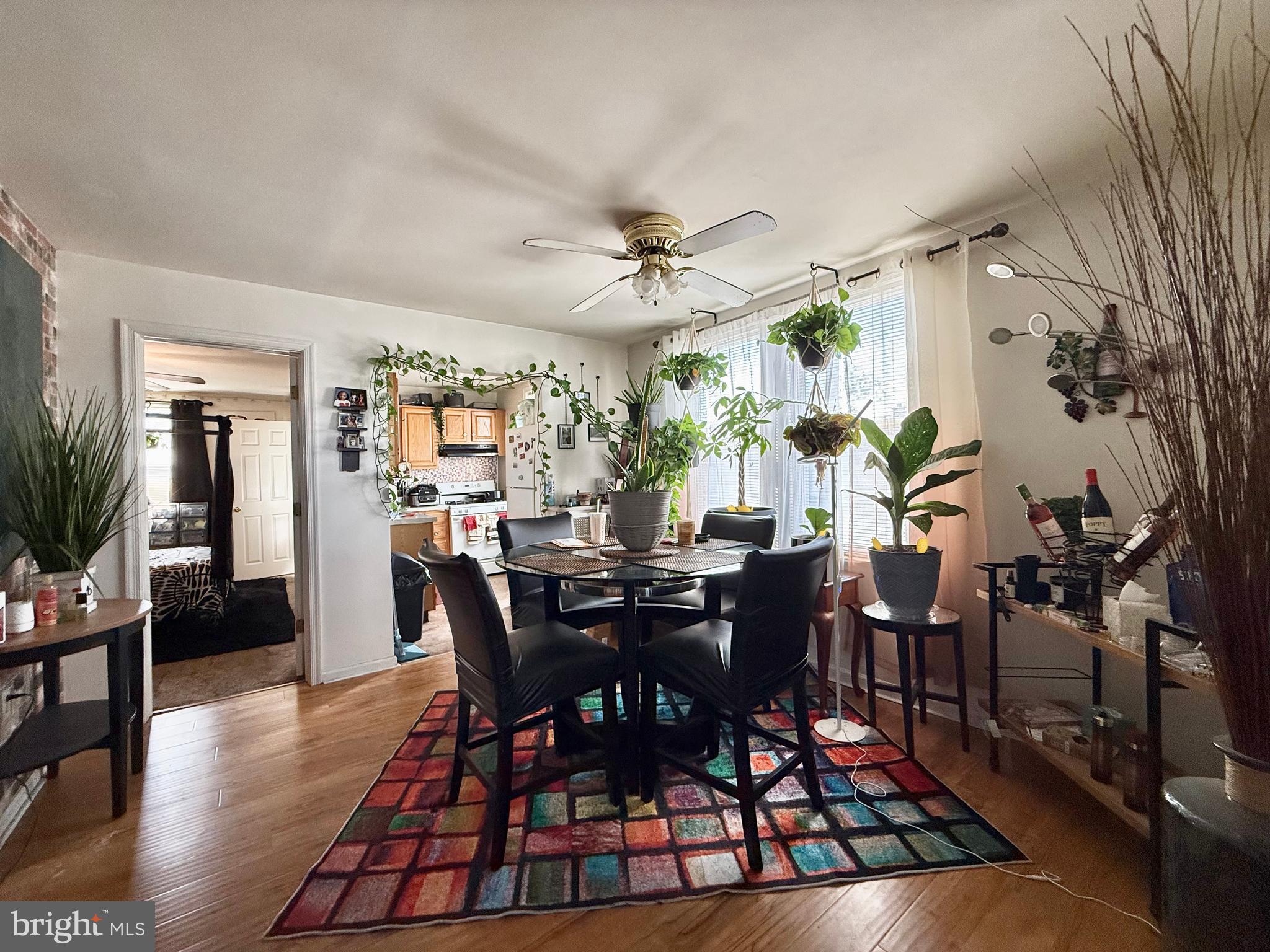HOLMESBURG - Residential Income