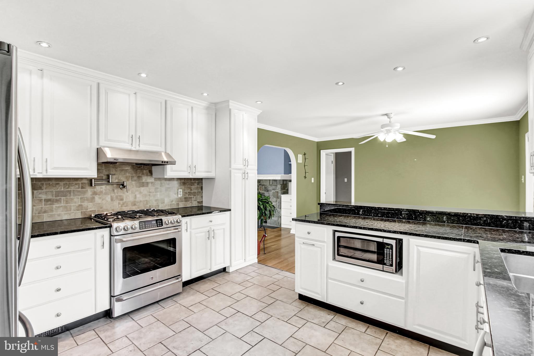 SCHOOL LANE HILLS - Residential