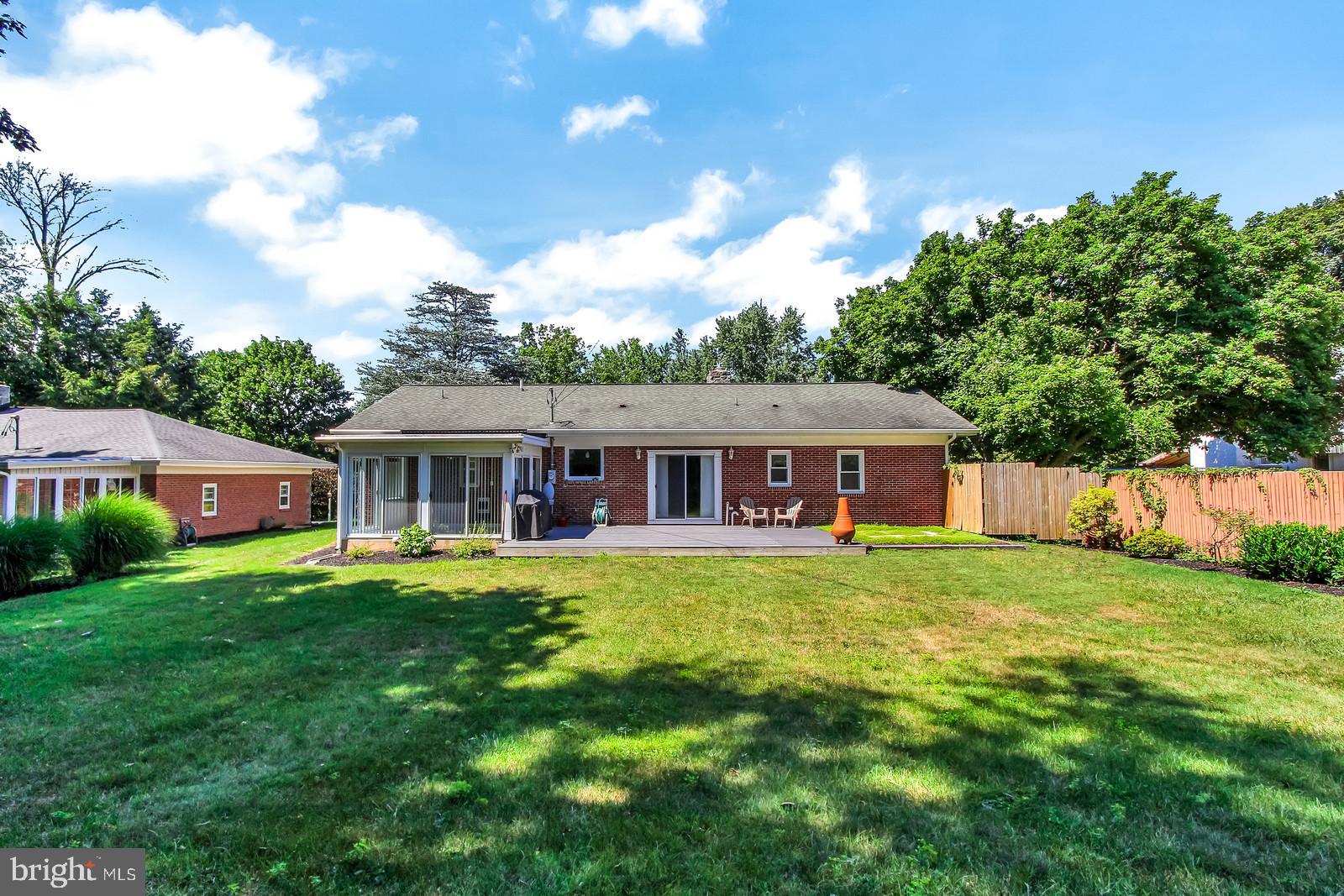 SCHOOL LANE HILLS - Residential