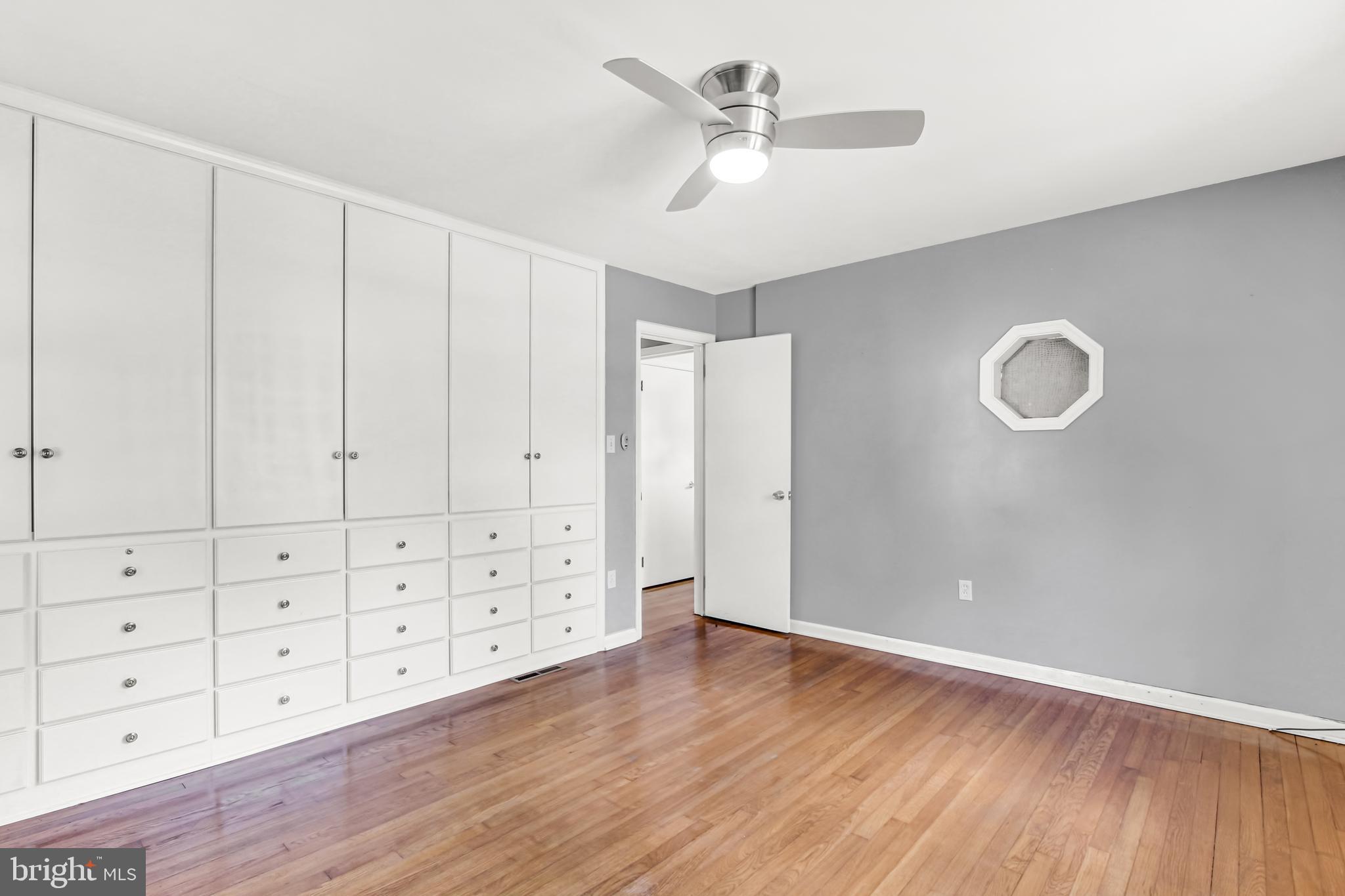 SCHOOL LANE HILLS - Residential