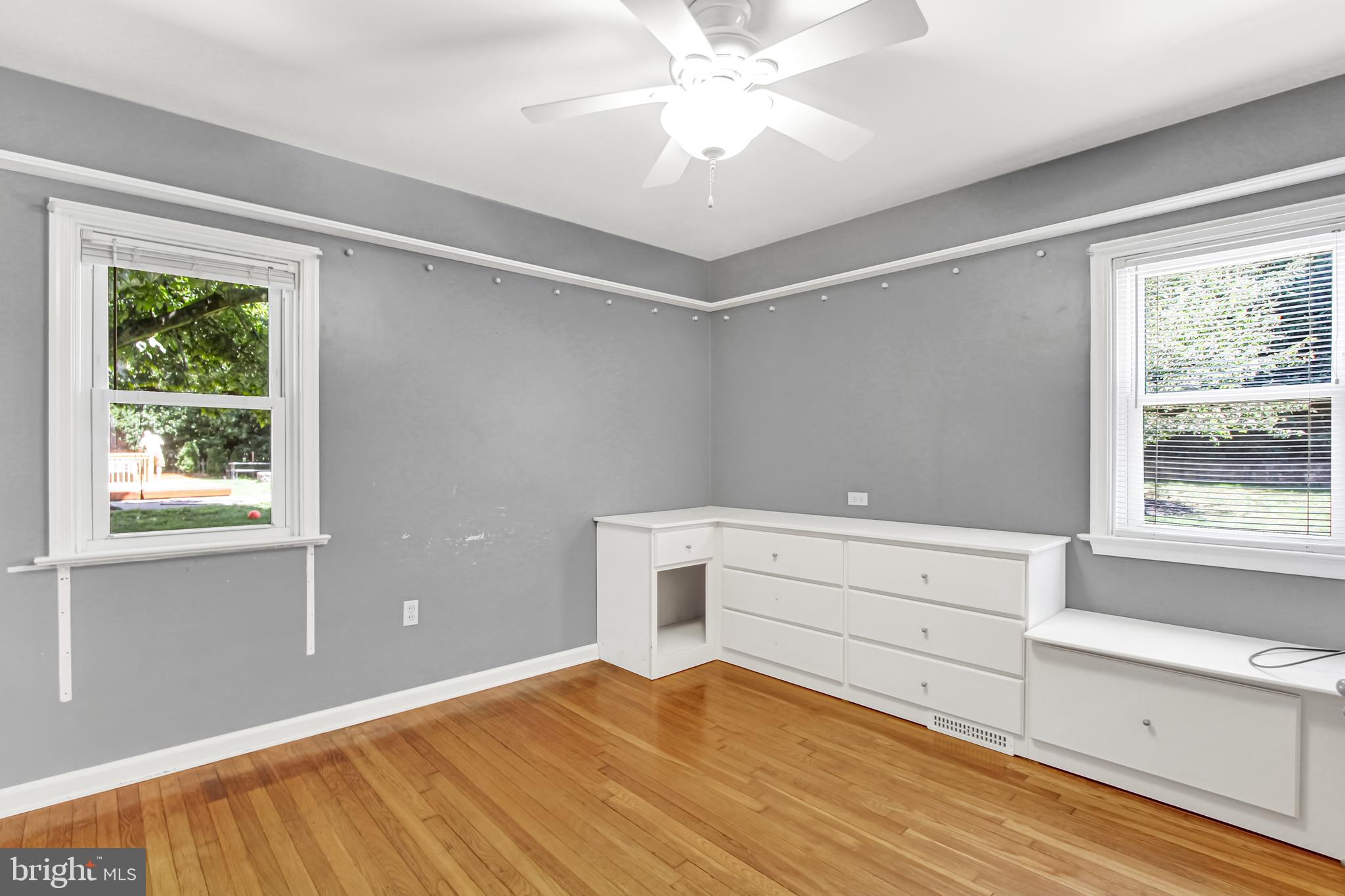SCHOOL LANE HILLS - Residential