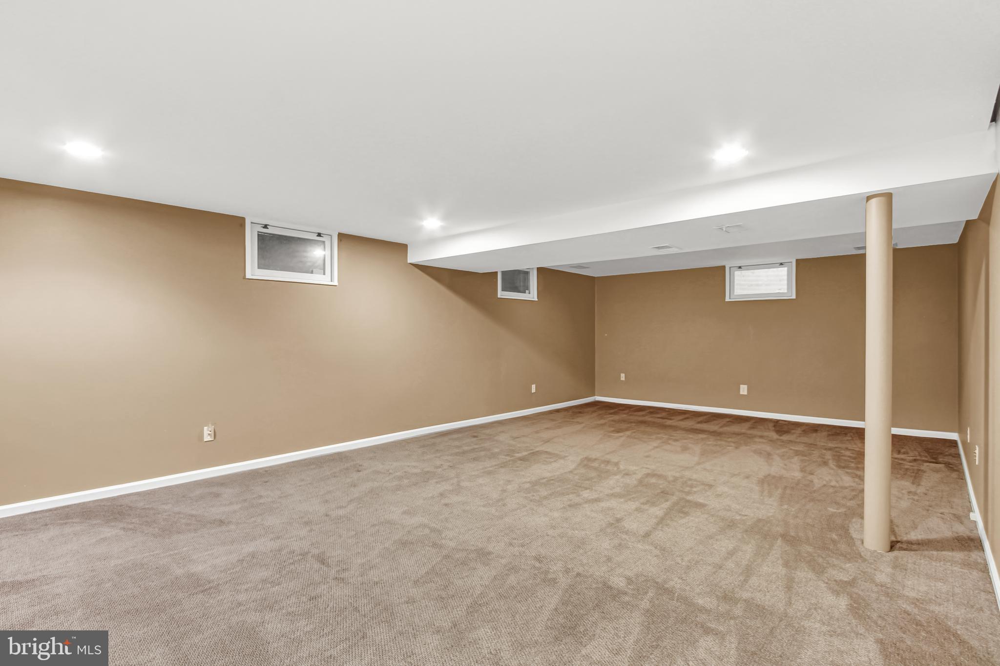 SCHOOL LANE HILLS - Residential