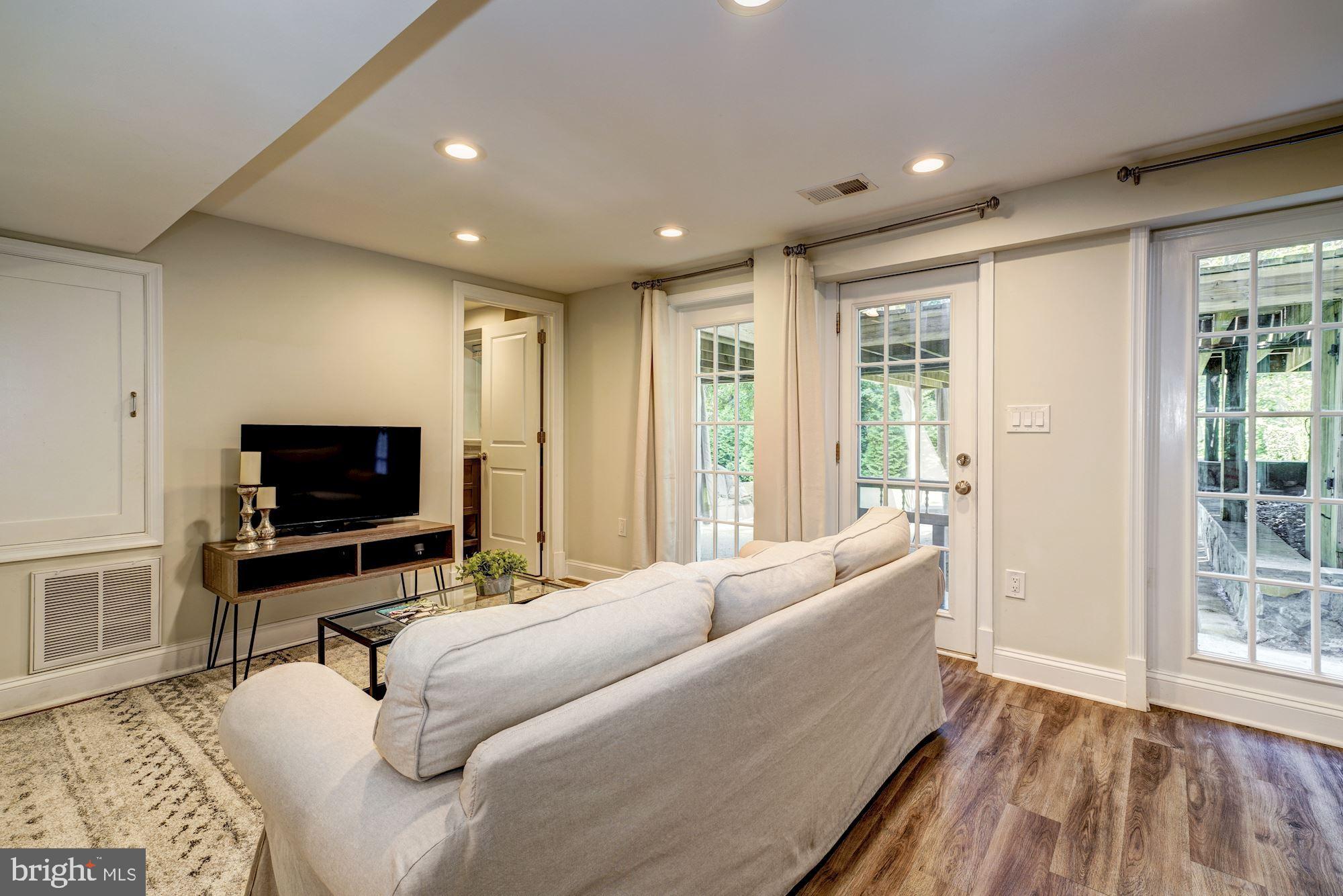 KENWOOD - Residential