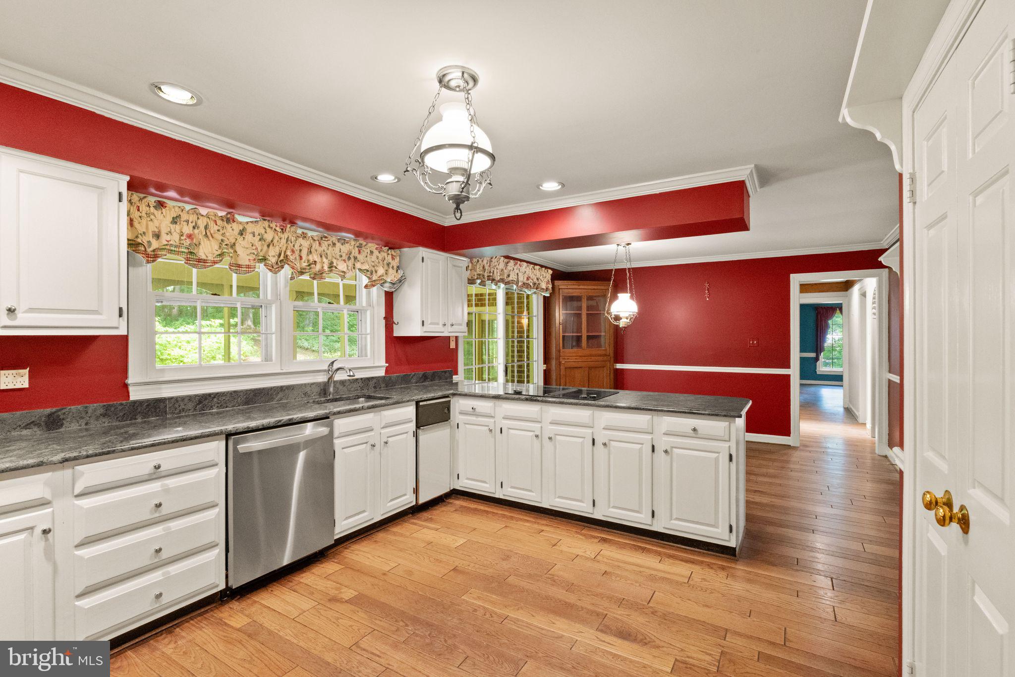 LYNN FOREST - Residential