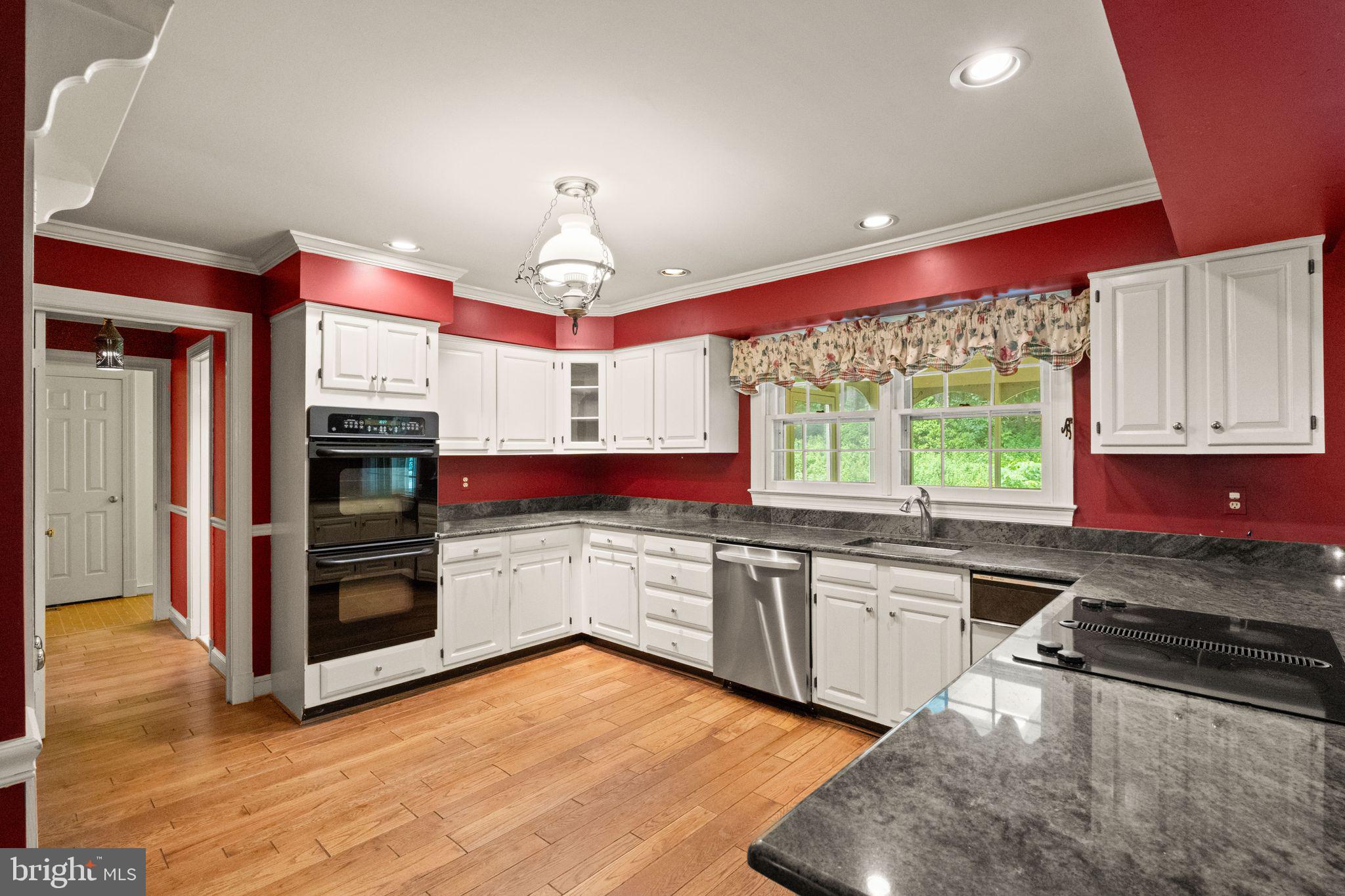 LYNN FOREST - Residential