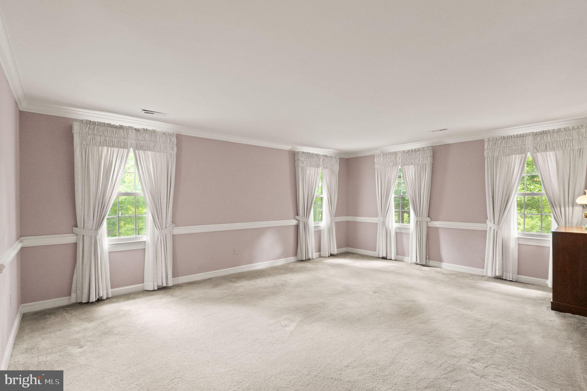 LYNN FOREST - Residential