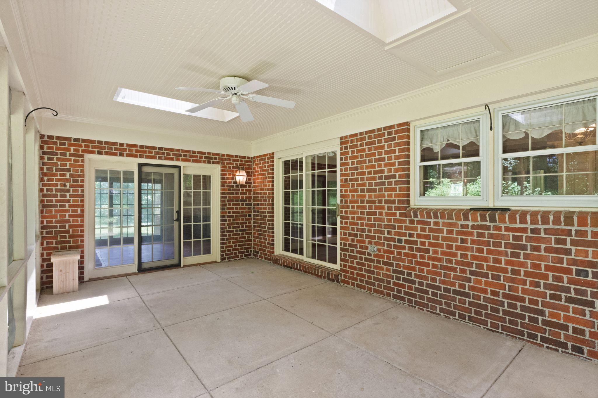 LYNN FOREST - Residential