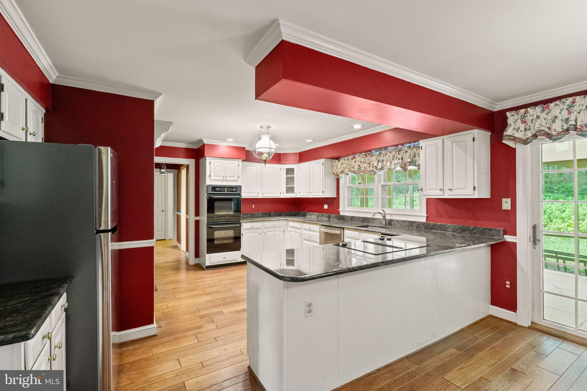 LYNN FOREST - Residential