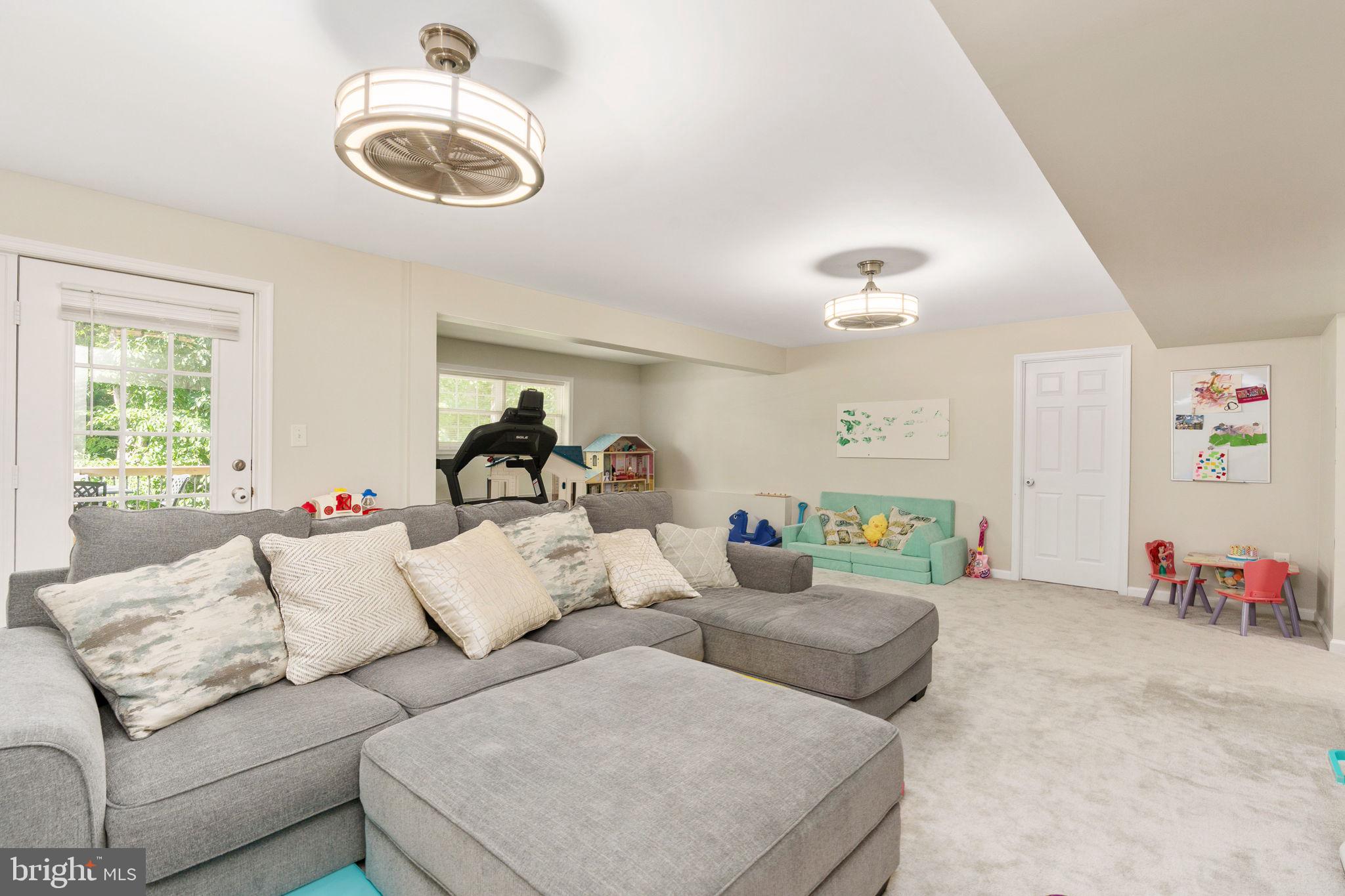 NORTH CLEARVIEW HEIGHTS - Residential