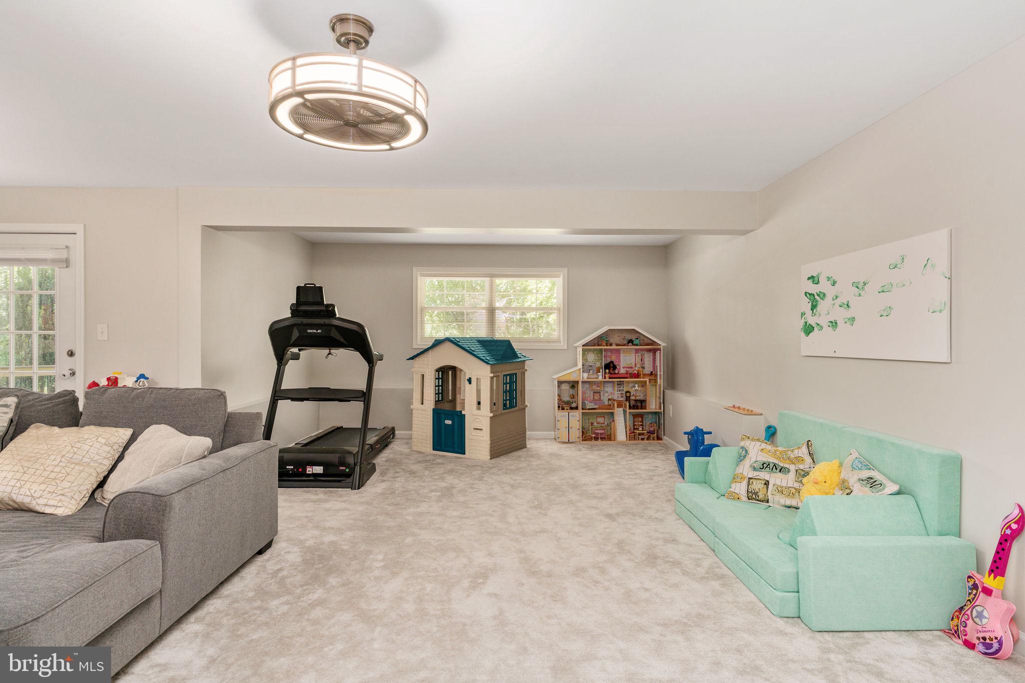 NORTH CLEARVIEW HEIGHTS - Residential