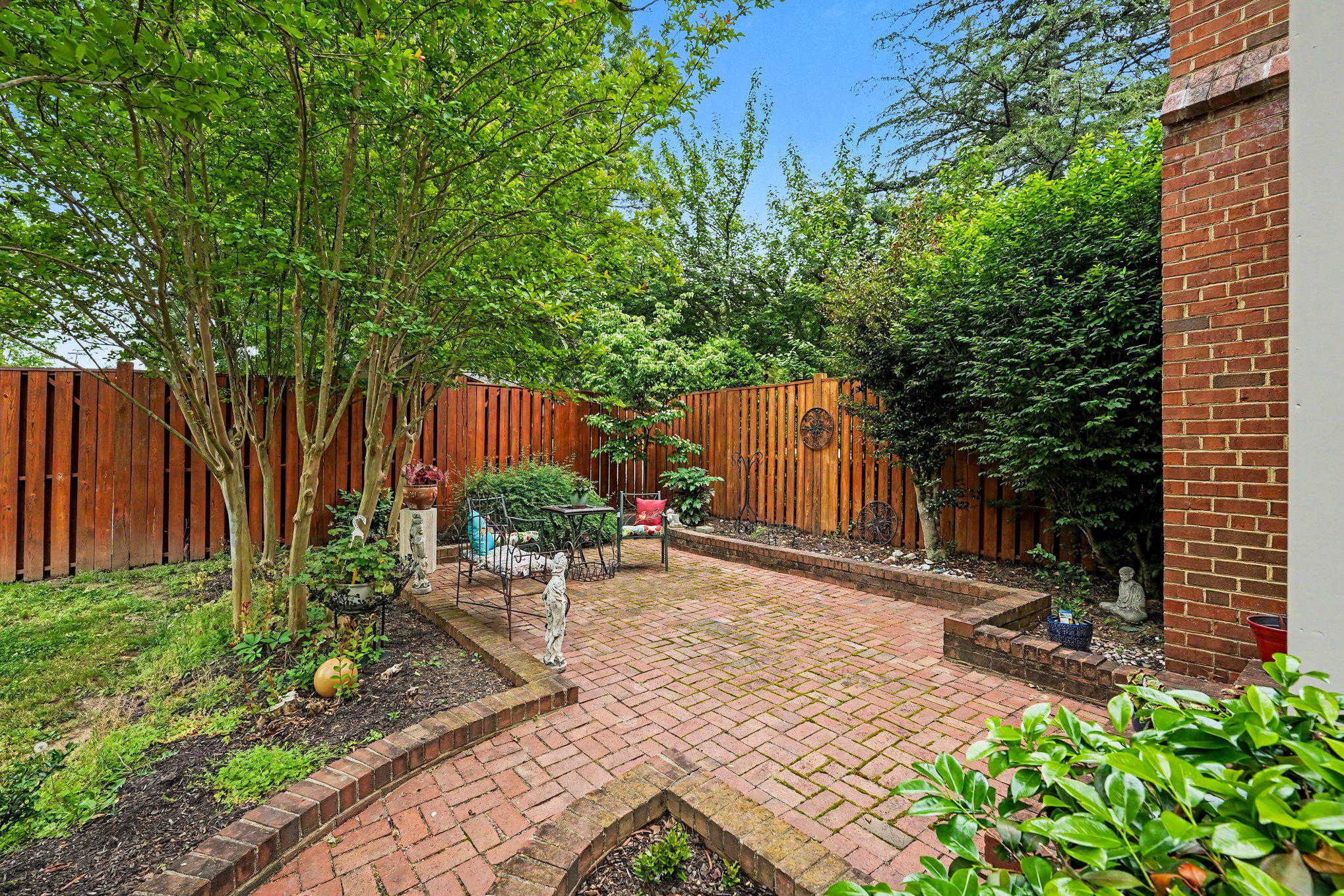 WESTWOOD - Residential