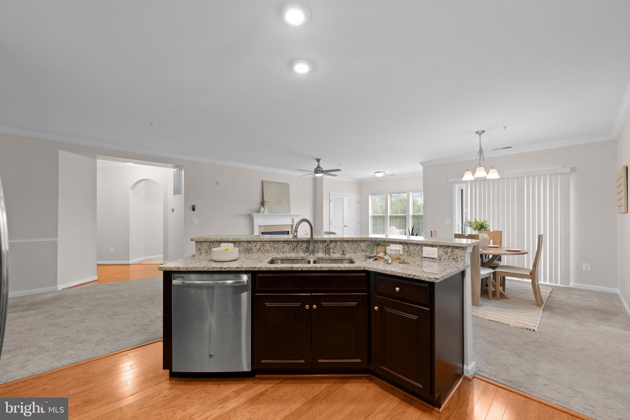 WAVERLY MEWS - Residential