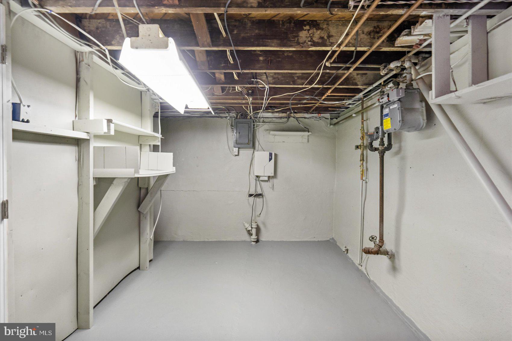 INVERNESS - Residential Lease
