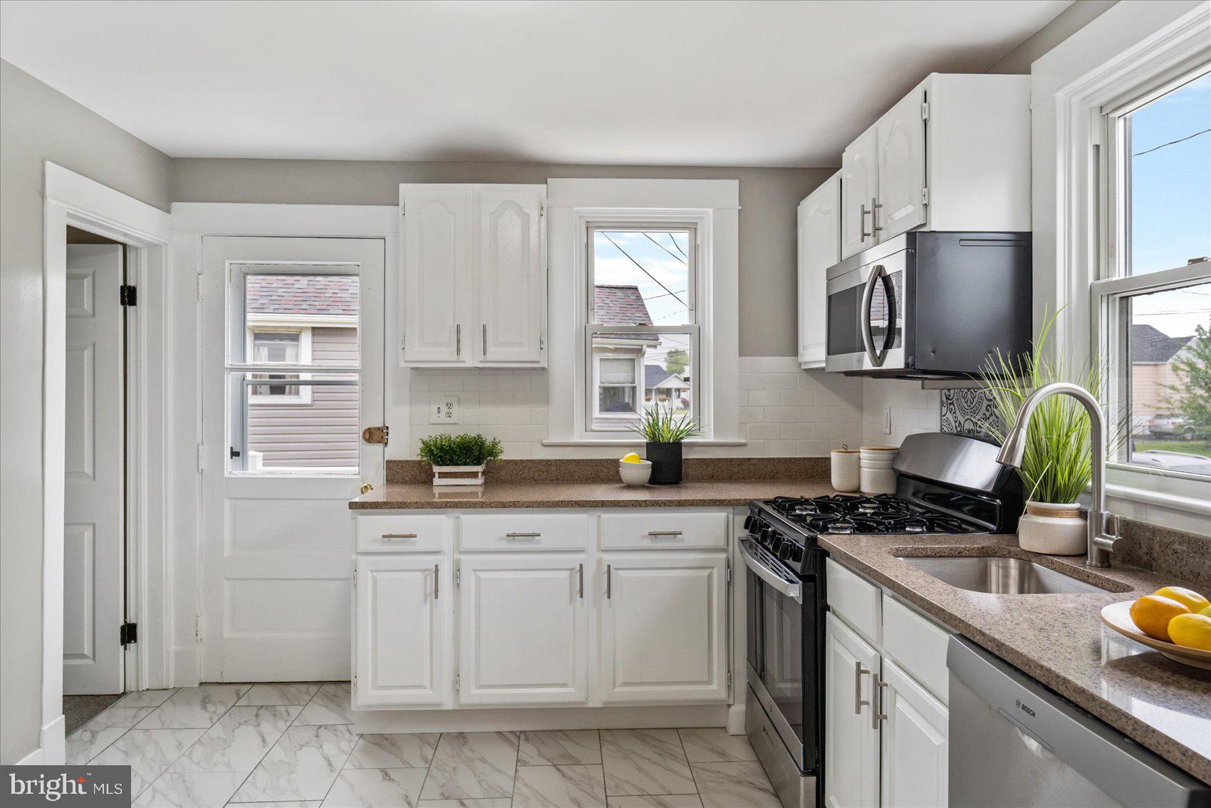 INVERNESS - Residential Lease