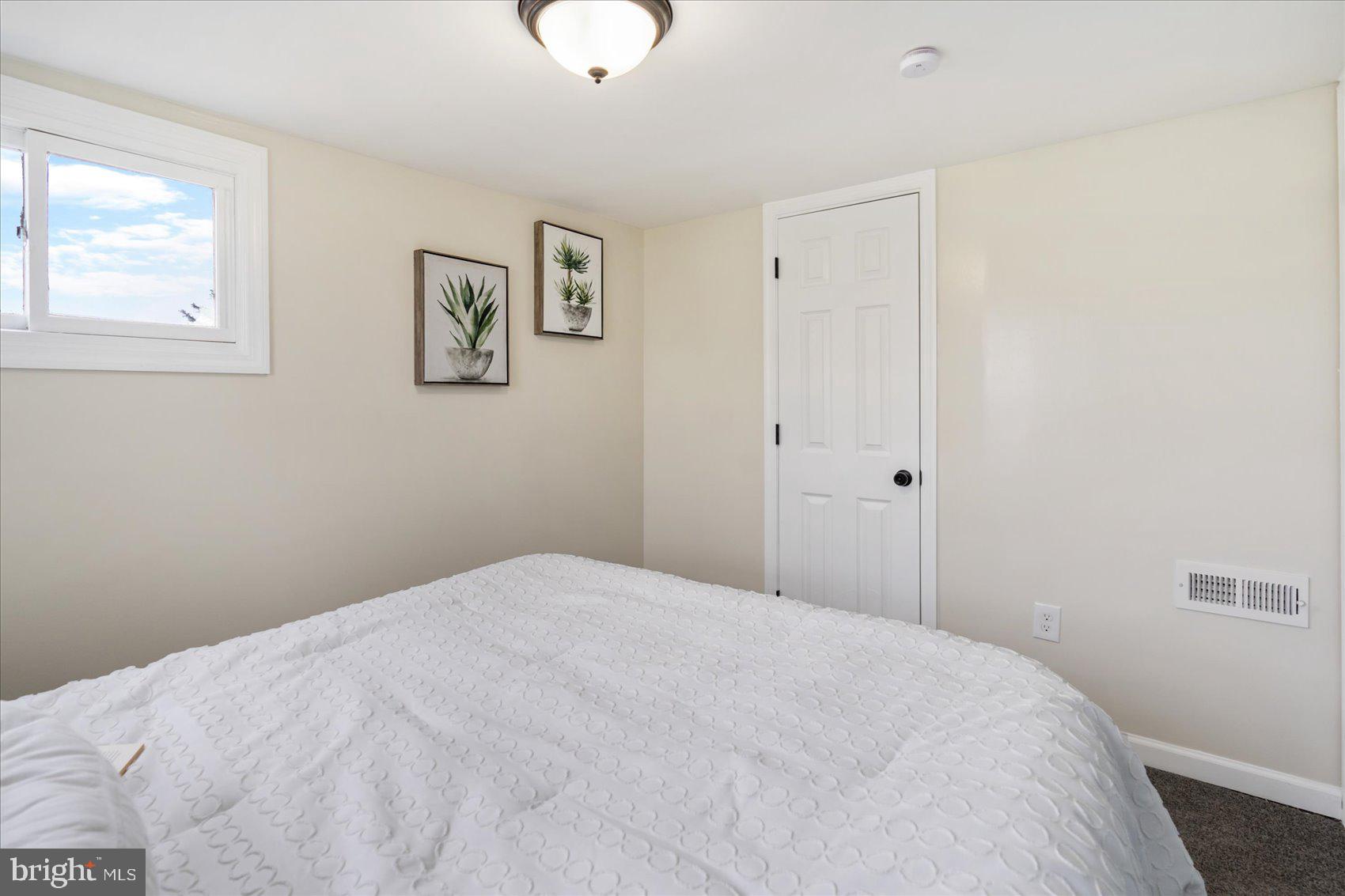 INVERNESS - Residential Lease