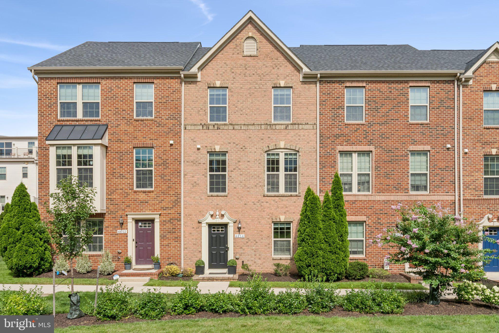 O'DONNELL SQUARE - Residential Lease