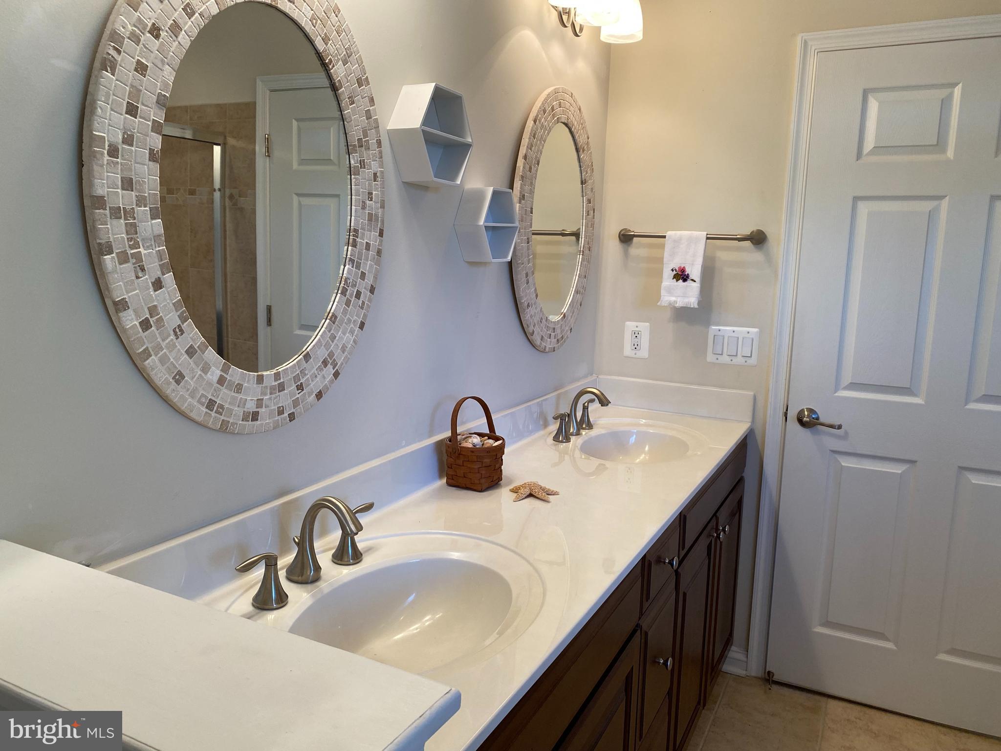VIRGINIA HERITAGE AT LEE'S PARK - Residential