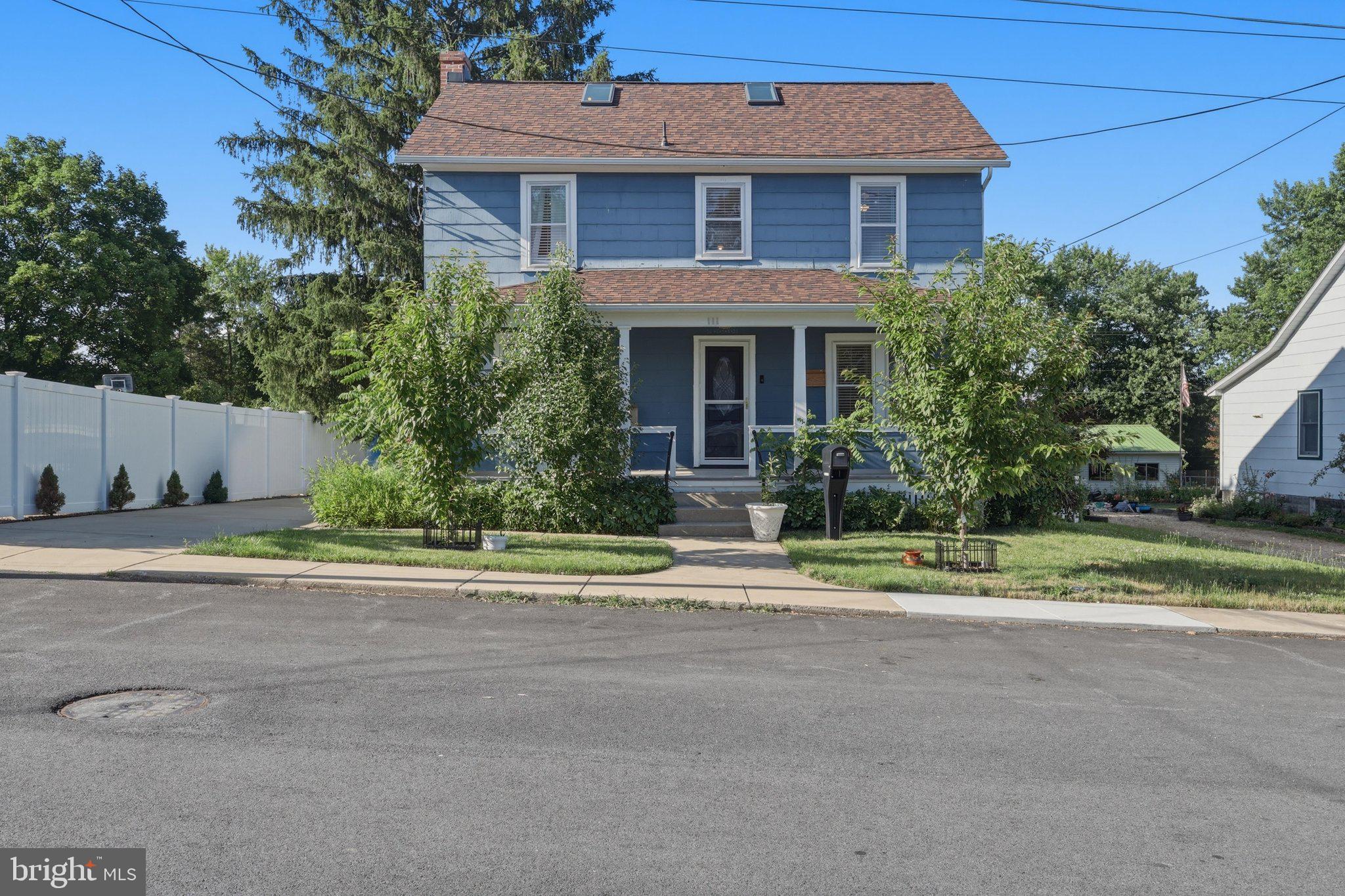 DOWNTOWN EMMITSBURG - Residential