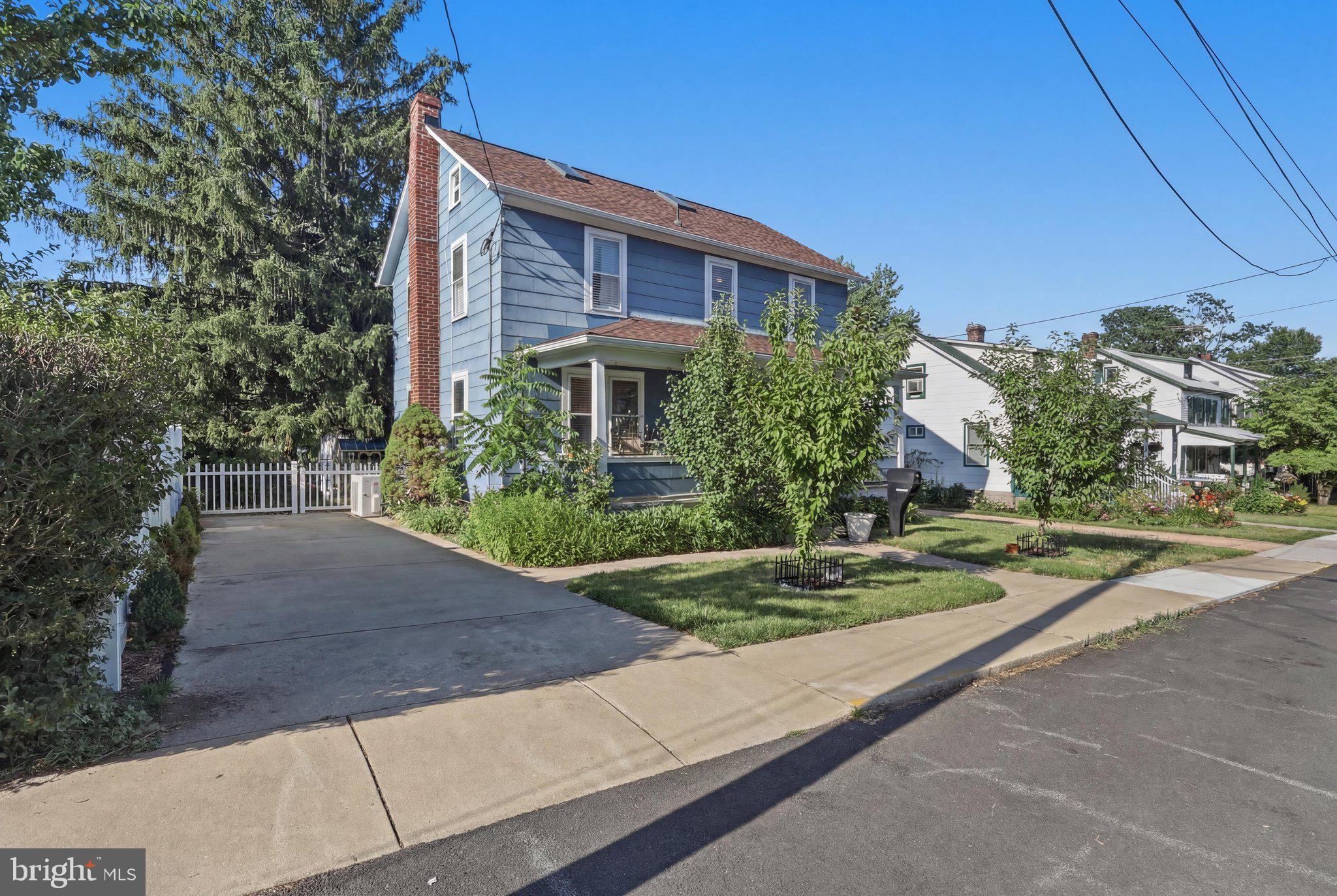 DOWNTOWN EMMITSBURG - Residential