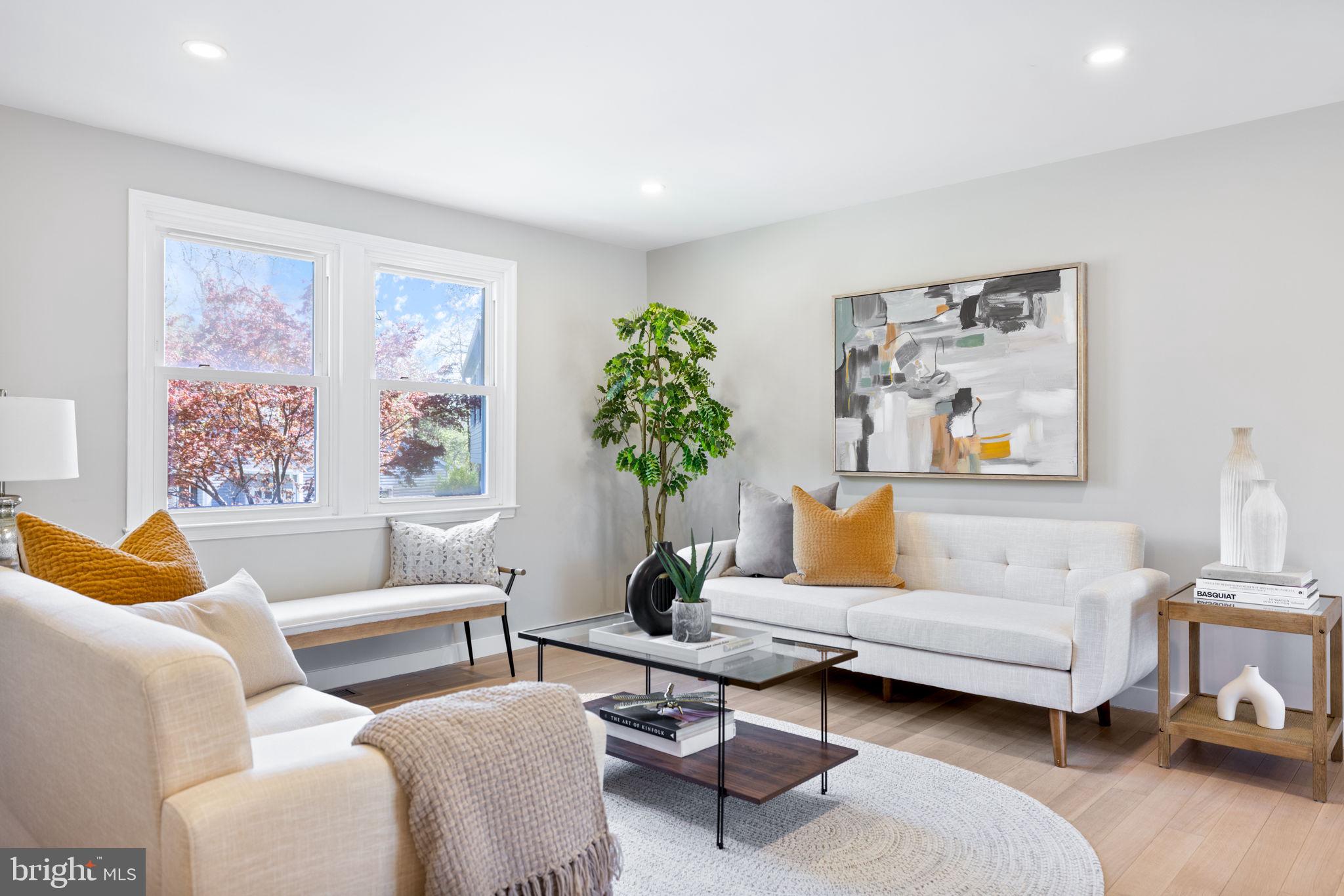 HIDDENBROOK - Residential