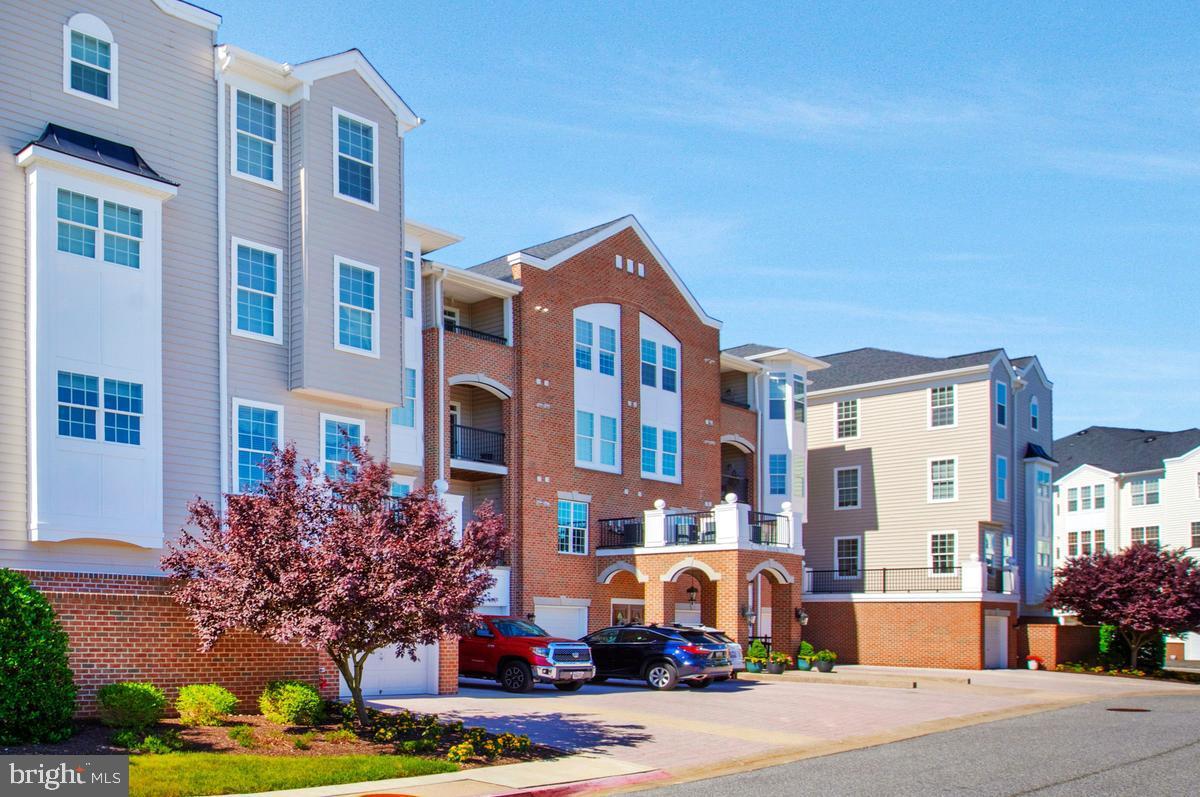 GATHERINGS AT LYNDWOOD - Residential