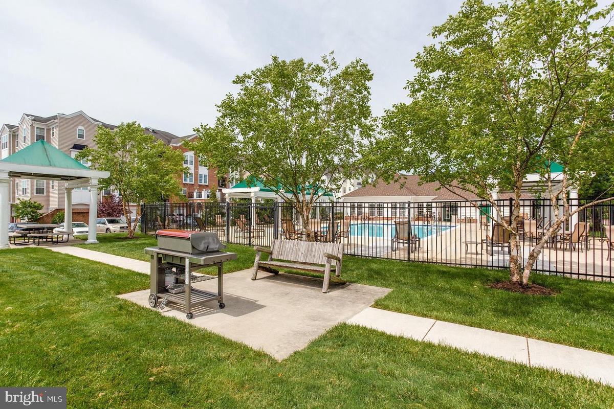 GATHERINGS AT LYNDWOOD - Residential