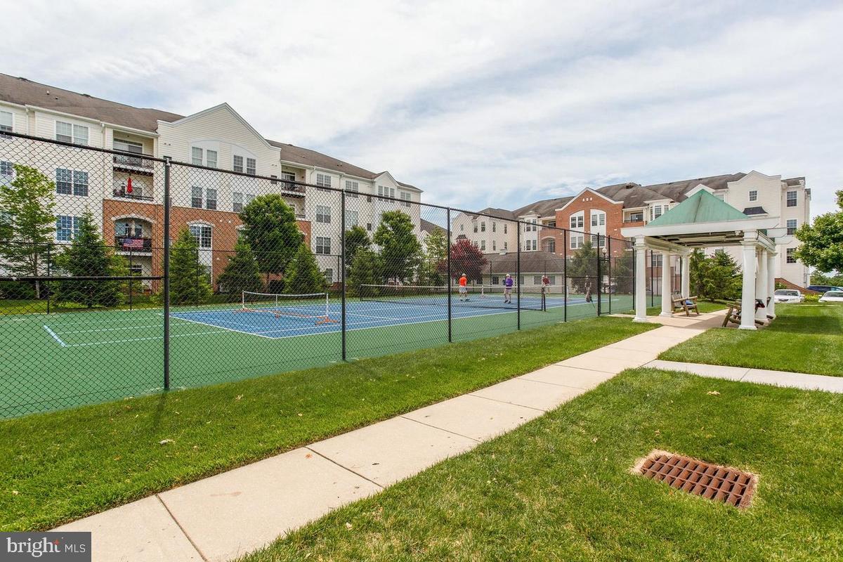 GATHERINGS AT LYNDWOOD - Residential