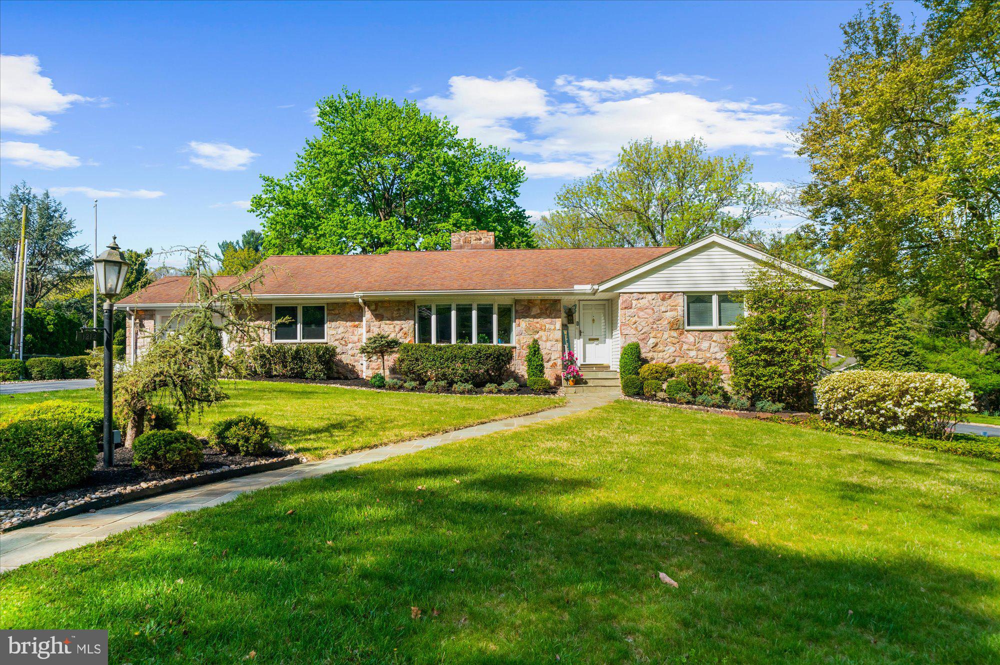 BIRDLAND - Residential