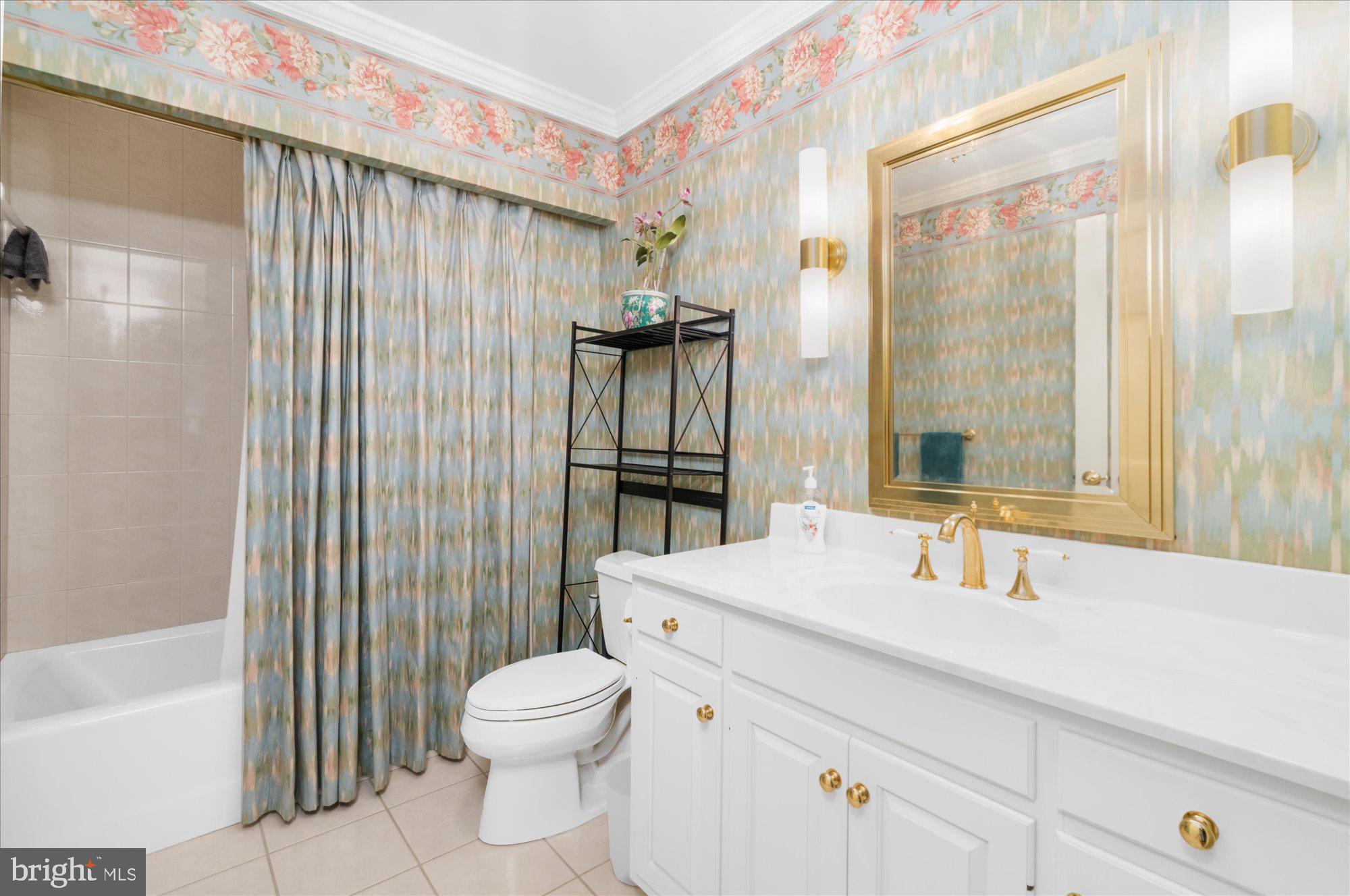 BIRDLAND - Residential