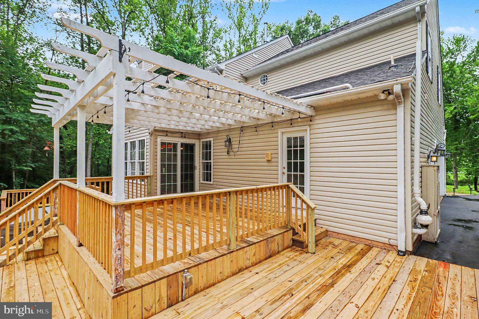FOX CHASE - Residential