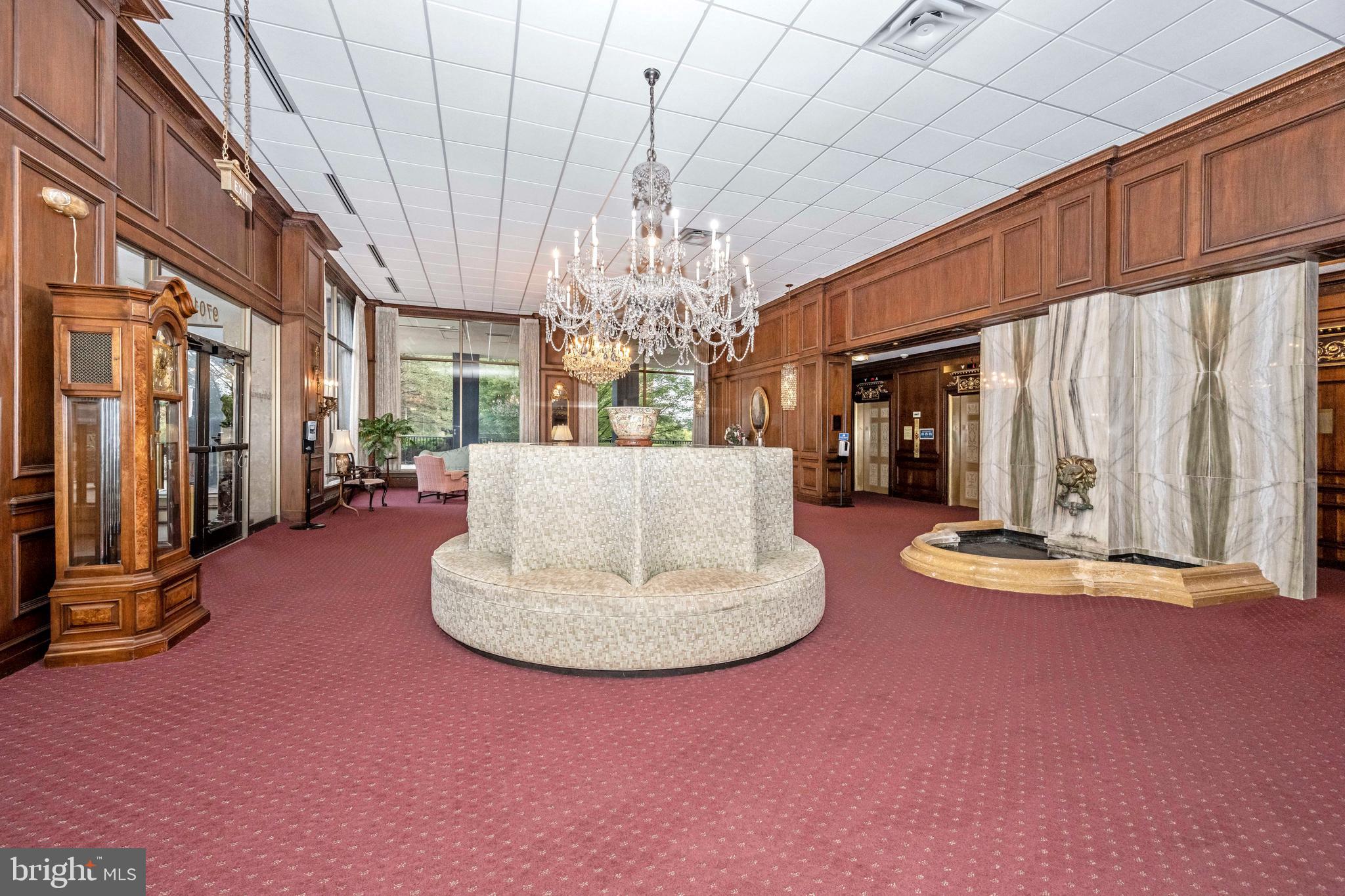 WASHINGTON TOWER - Residential