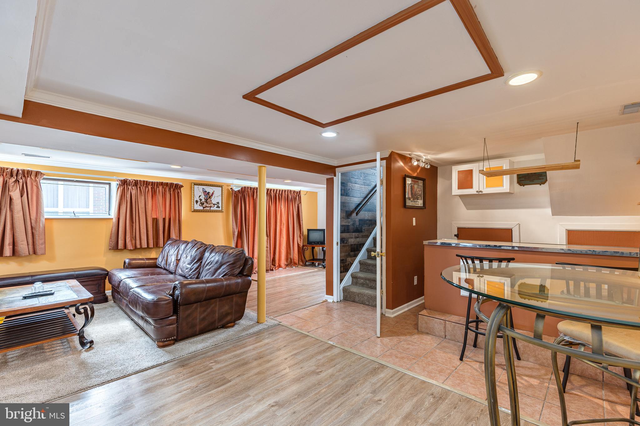 HILLSDALE ESTATES - Residential