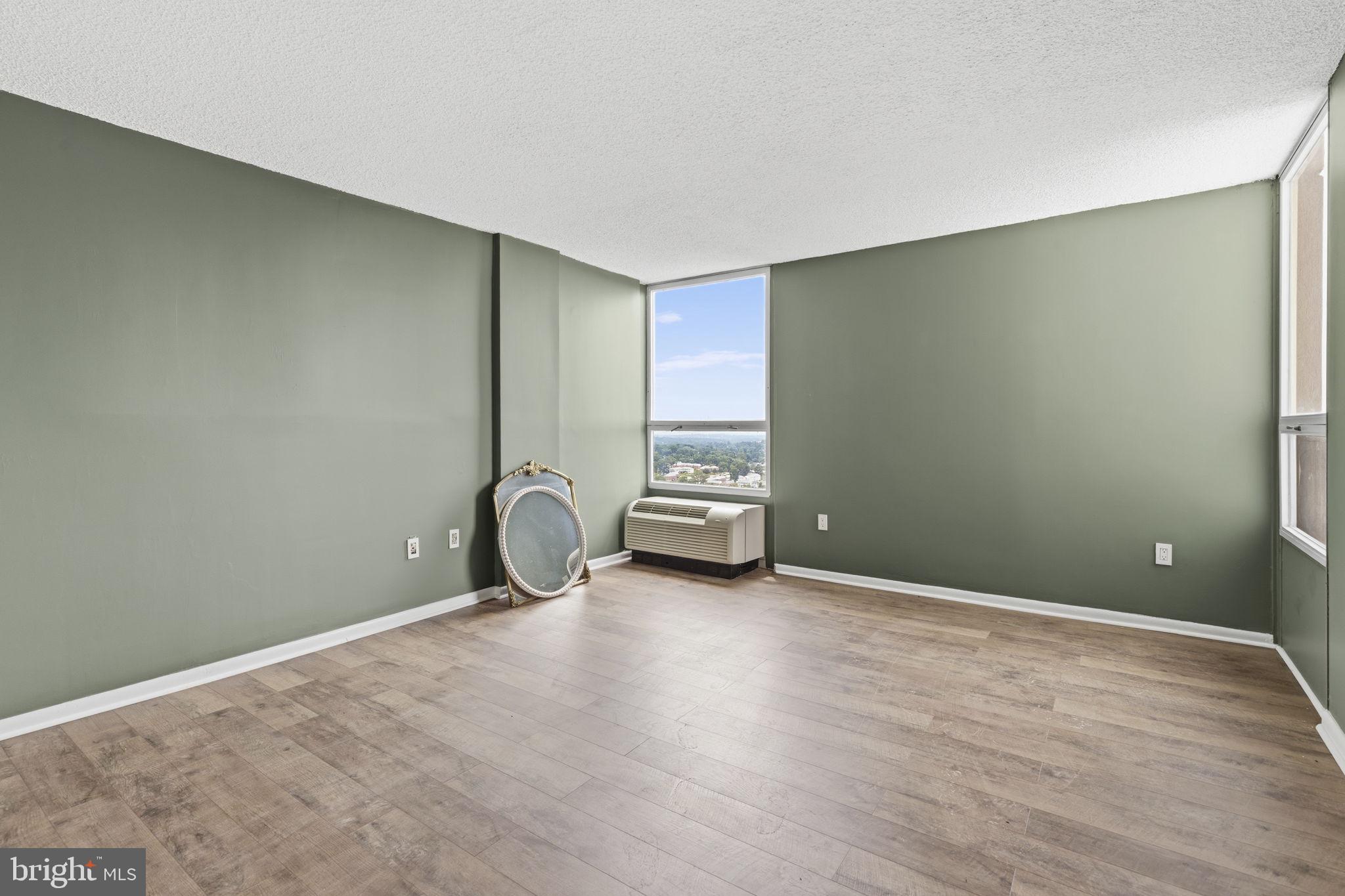 TOWSON - Residential