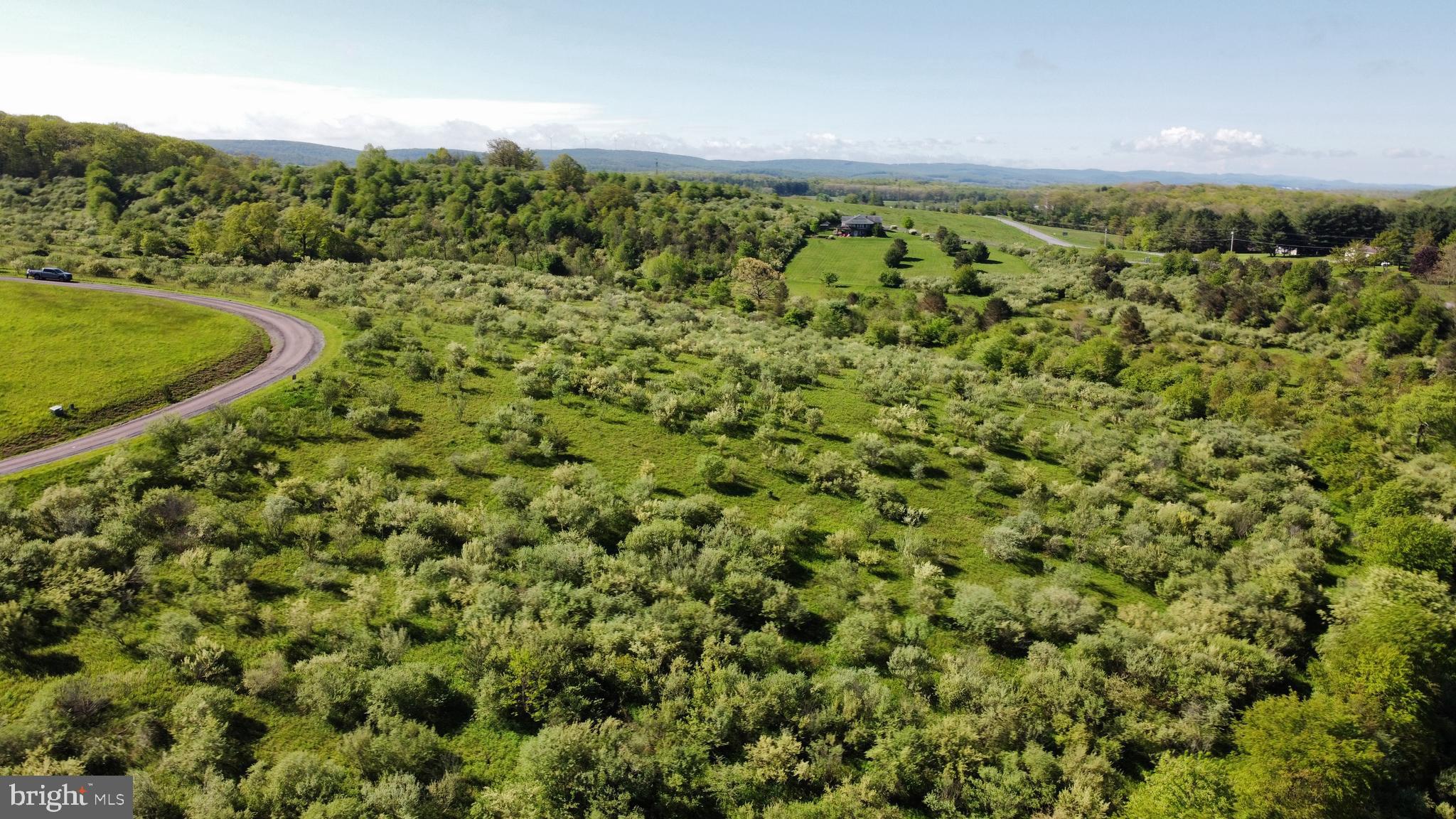 MOSS CREEK - Land