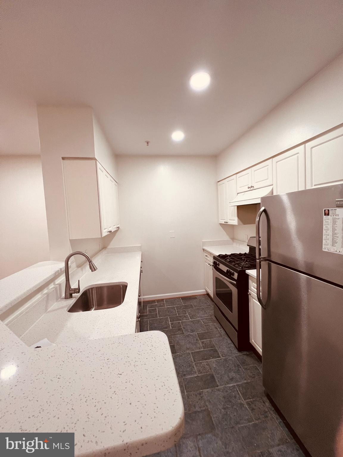 WORLDGATE CONDO - Residential
