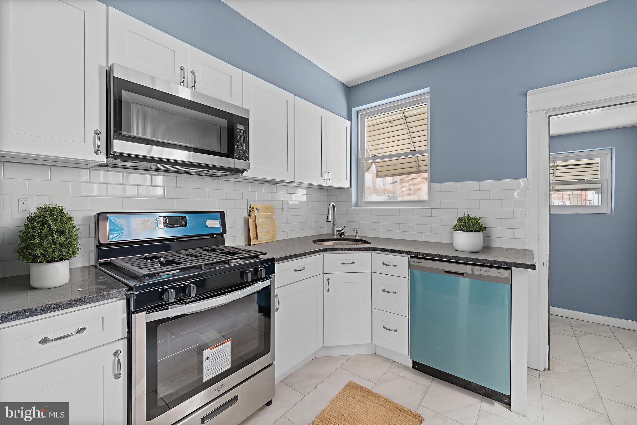 WEST OAK LANE - Residential