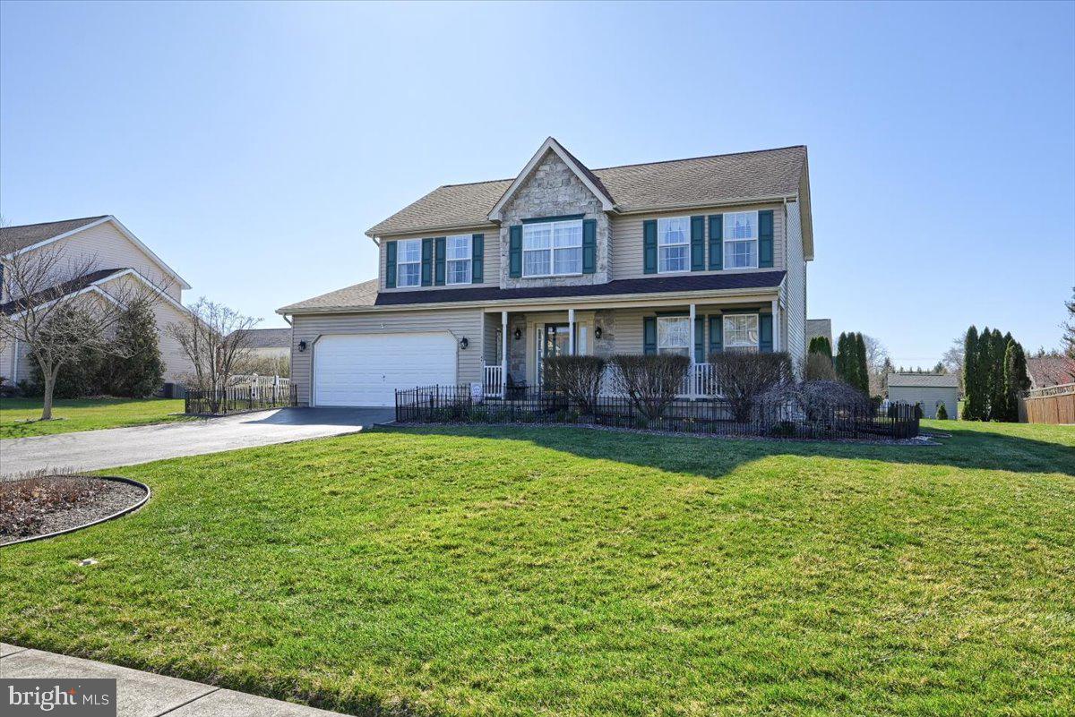 ALLWOOD MANOR - Residential