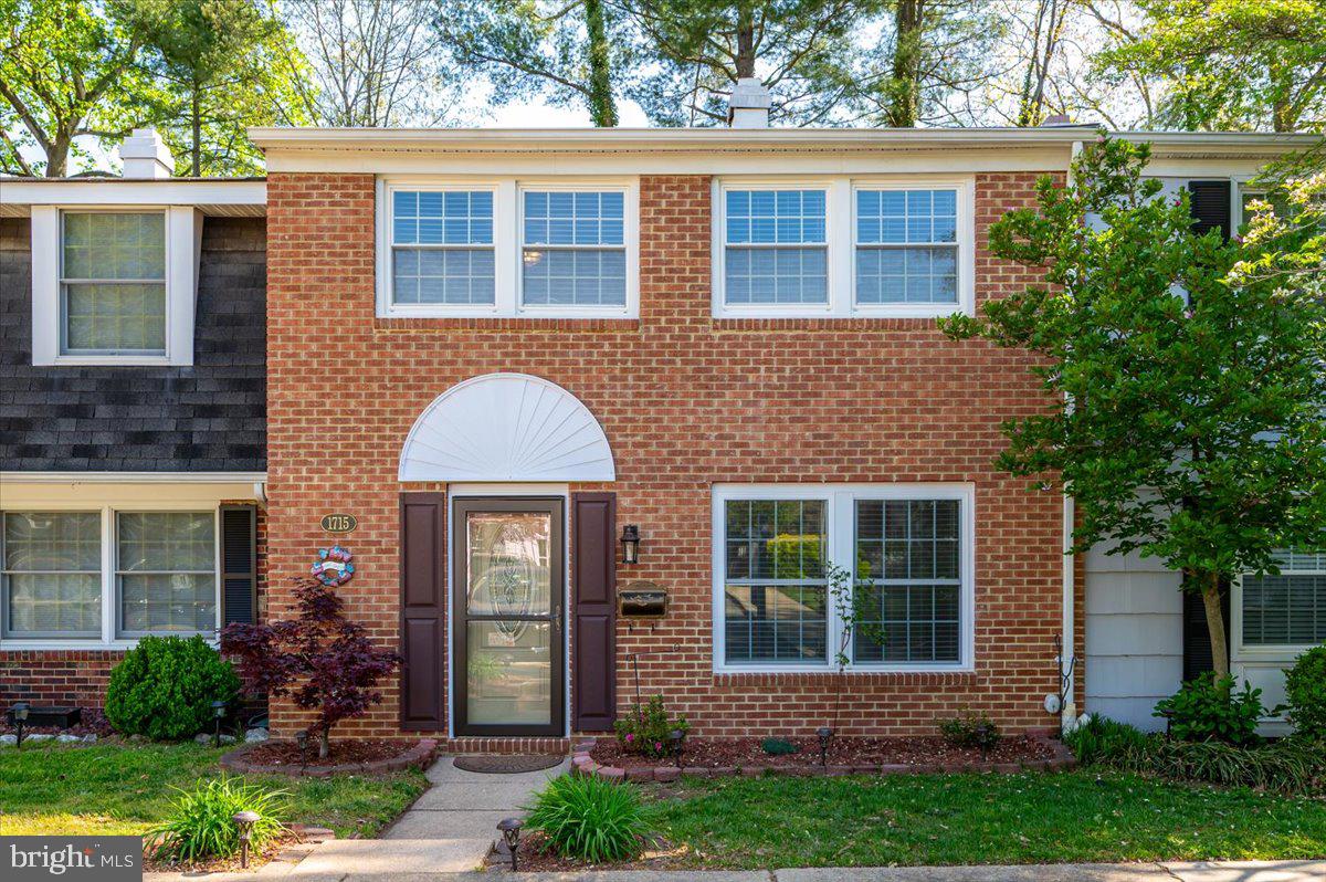 CROFTON TOWNE - Residential