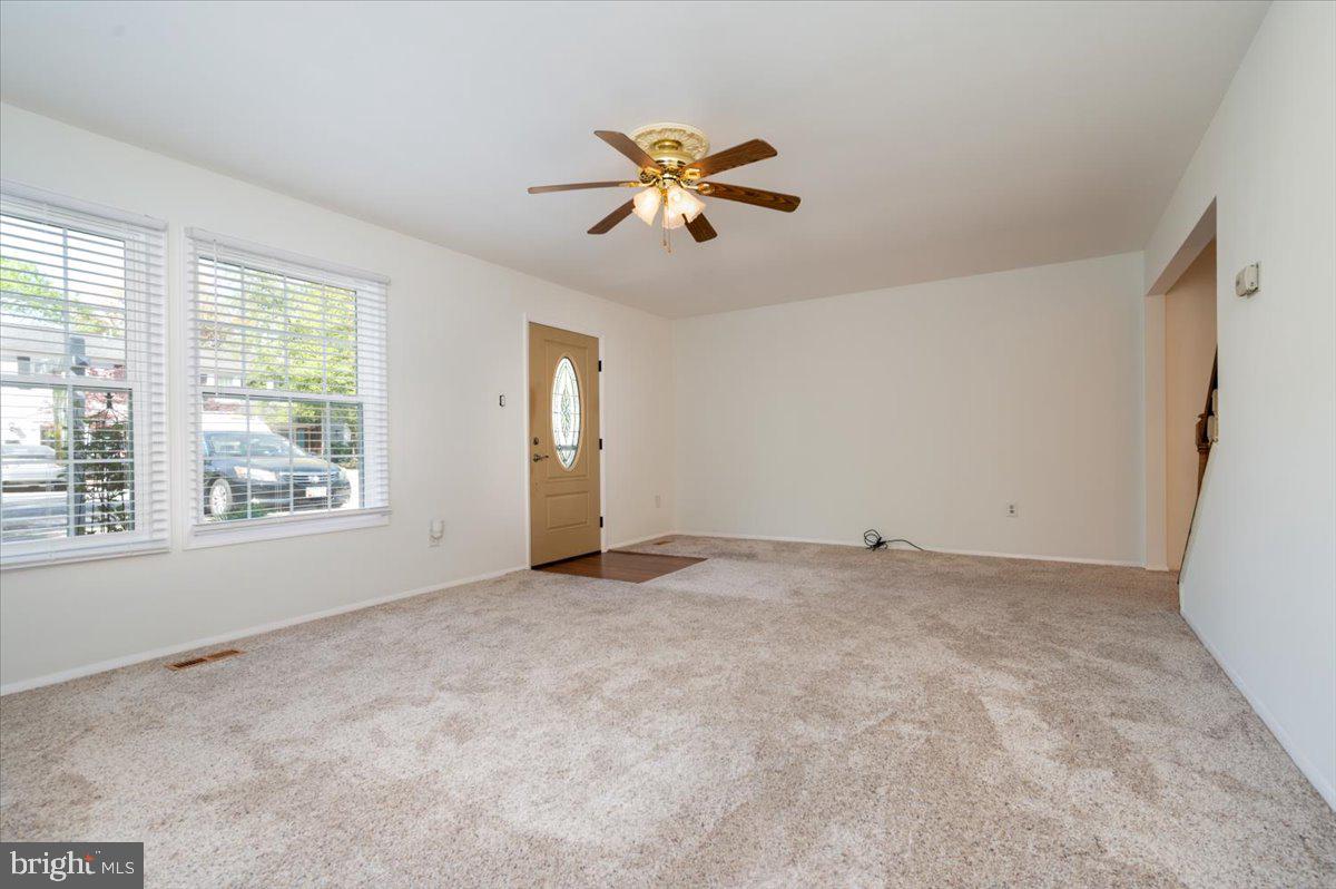 CROFTON TOWNE - Residential