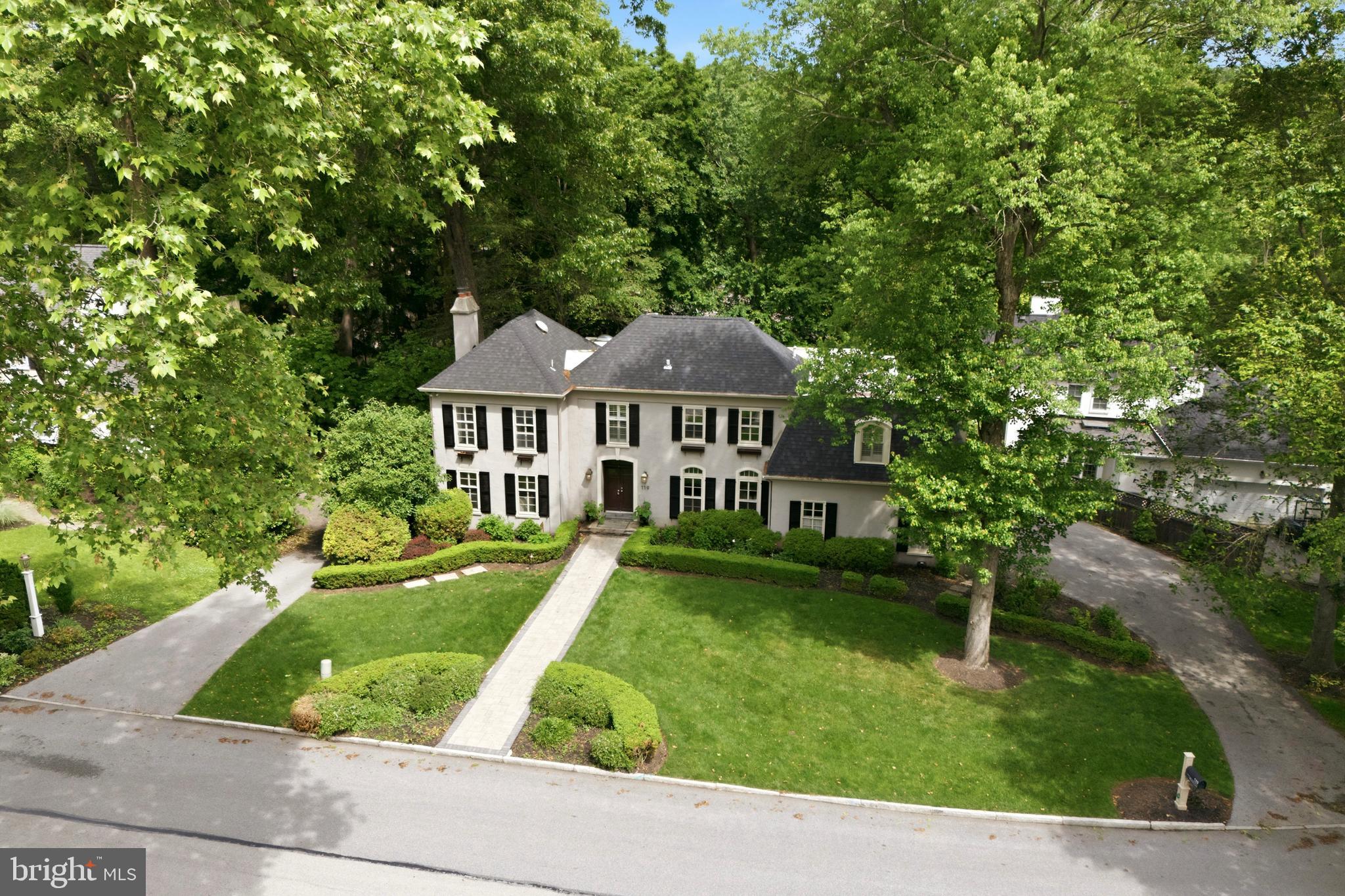 THE WOODS - Residential
